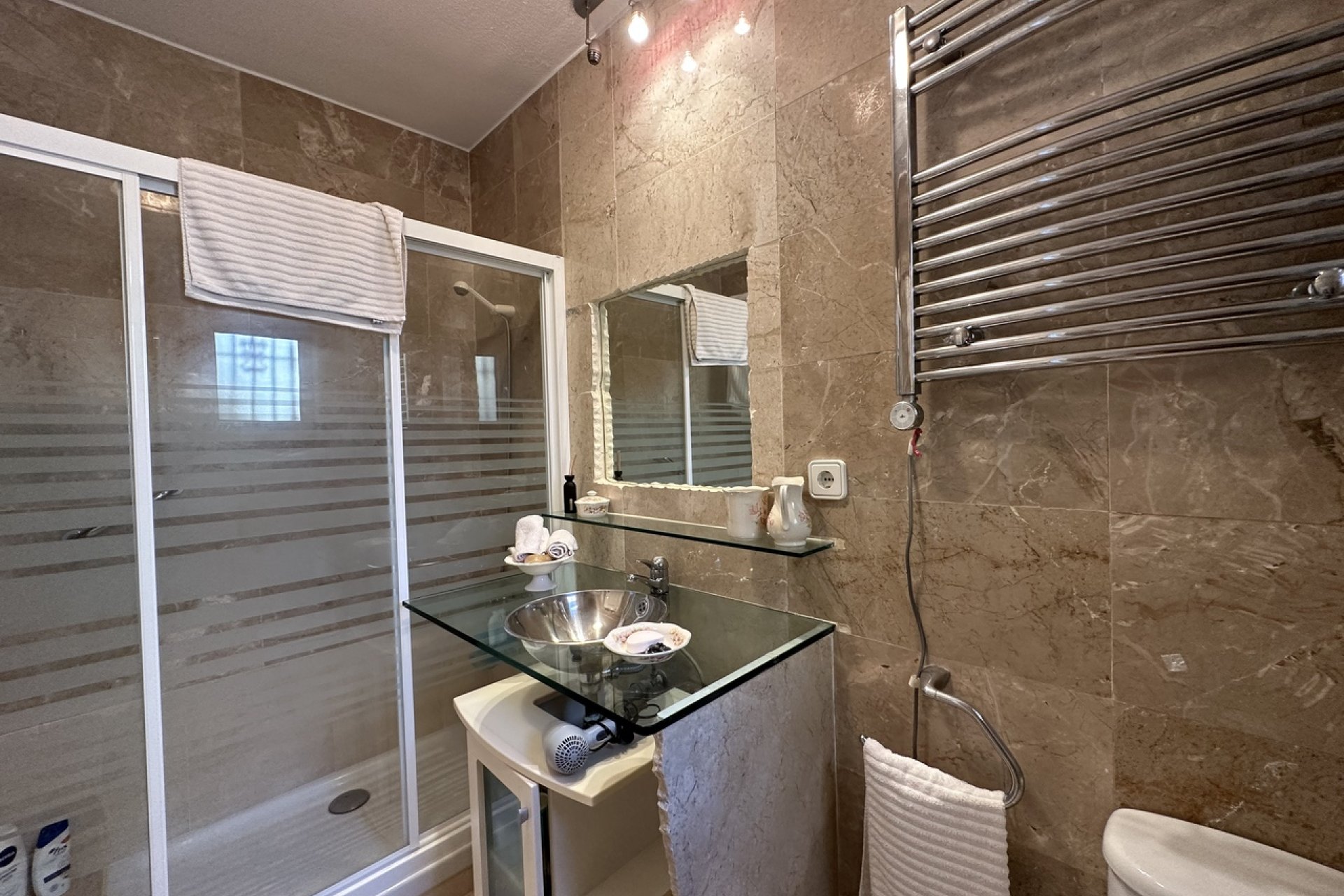 Wiederverkauf - Villa -
Villamartin - Costa Blanca