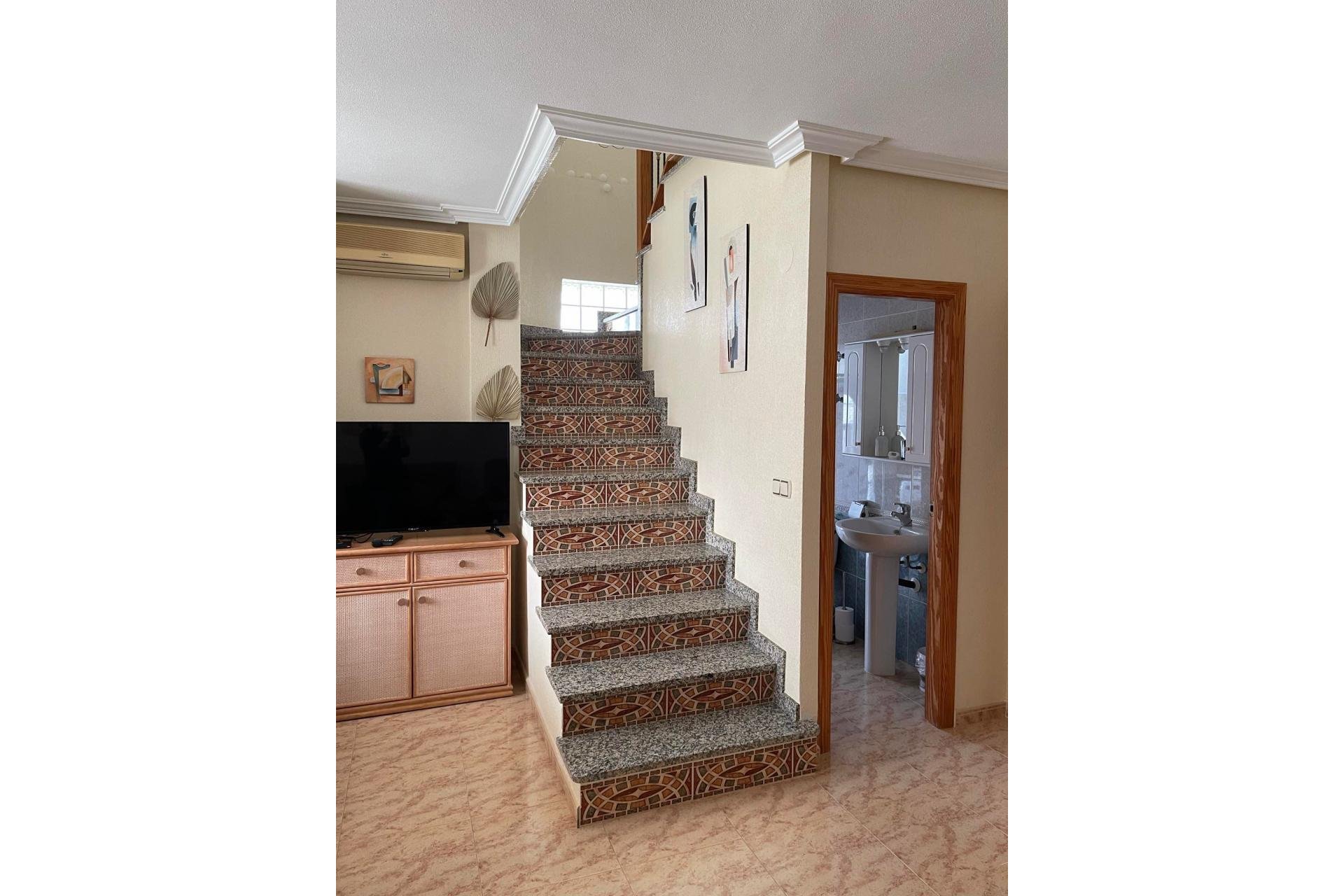 Wiederverkauf - Villa -
Villamartin - Costa Blanca