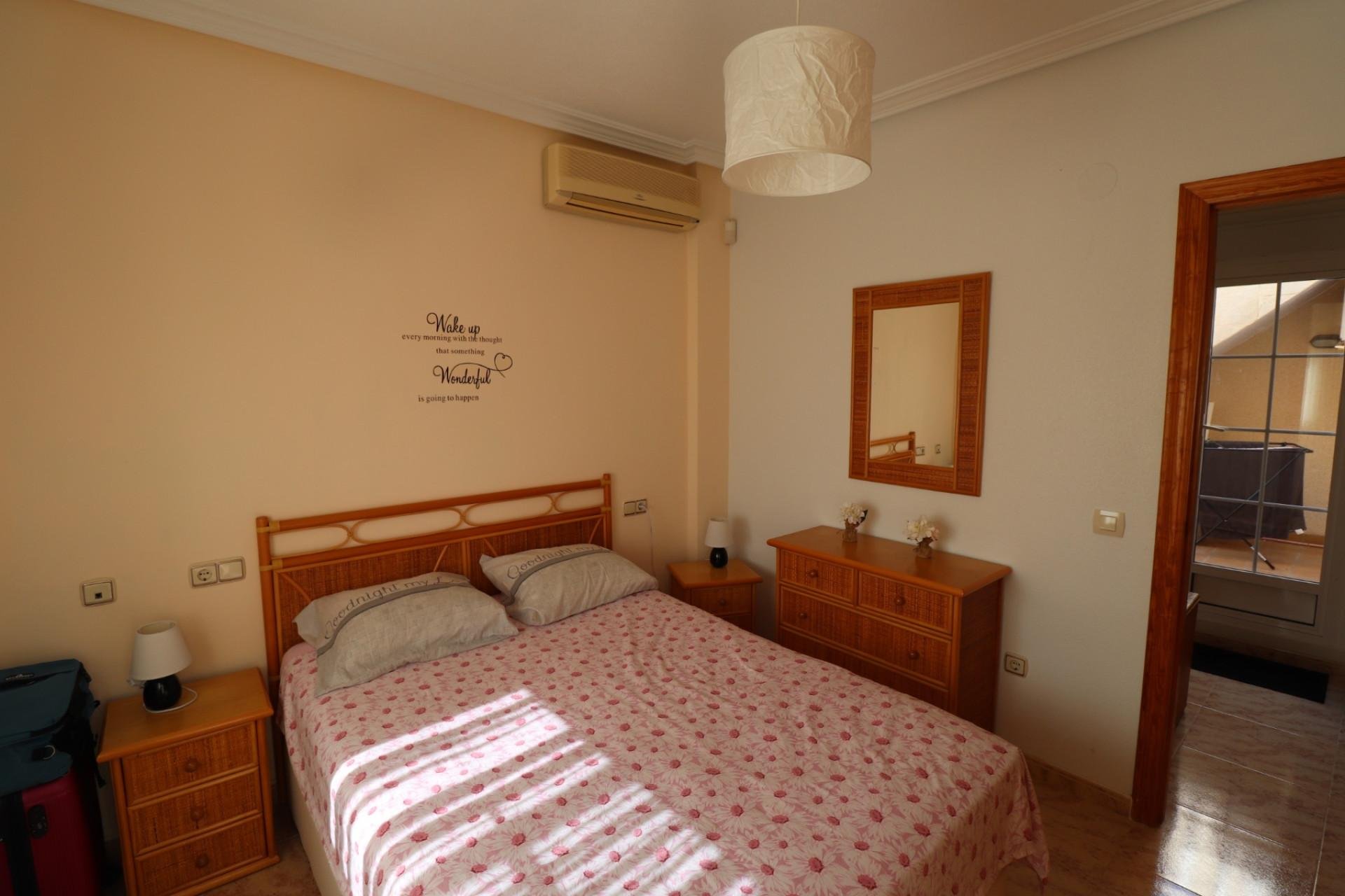 Wiederverkauf - Villa -
Villamartin - Costa Blanca