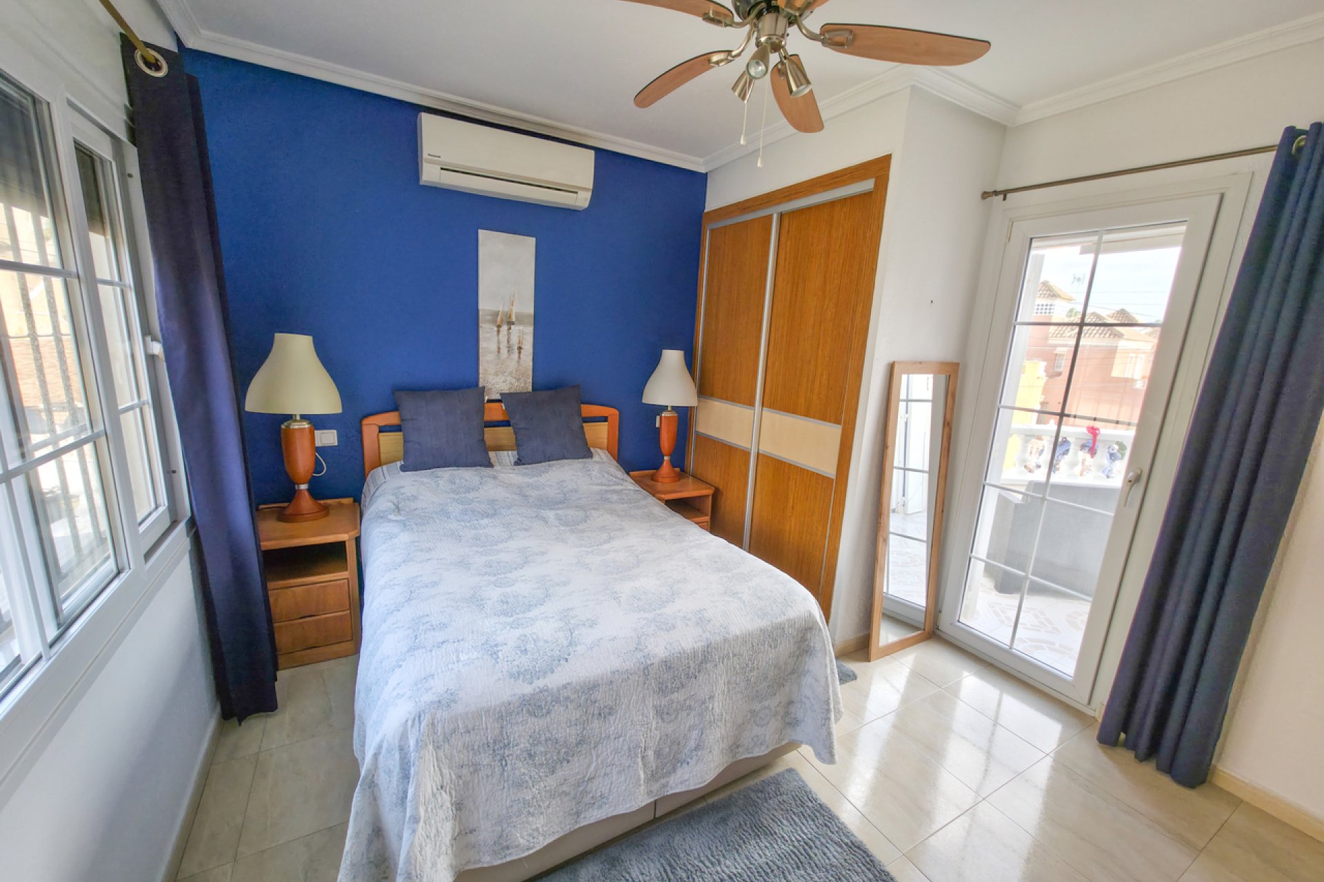 Wiederverkauf - Villa -
Villamartin - Costa Blanca