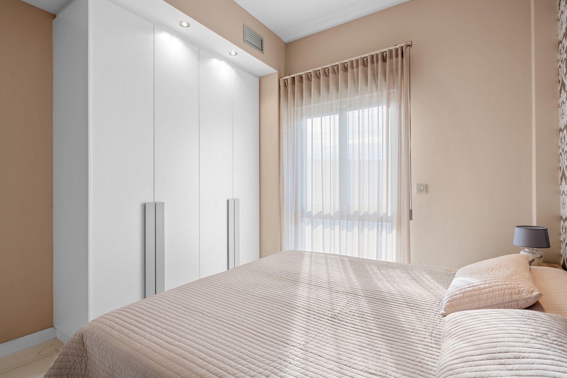 Wiederverkauf - Villa -
Villamartin - Costa Blanca