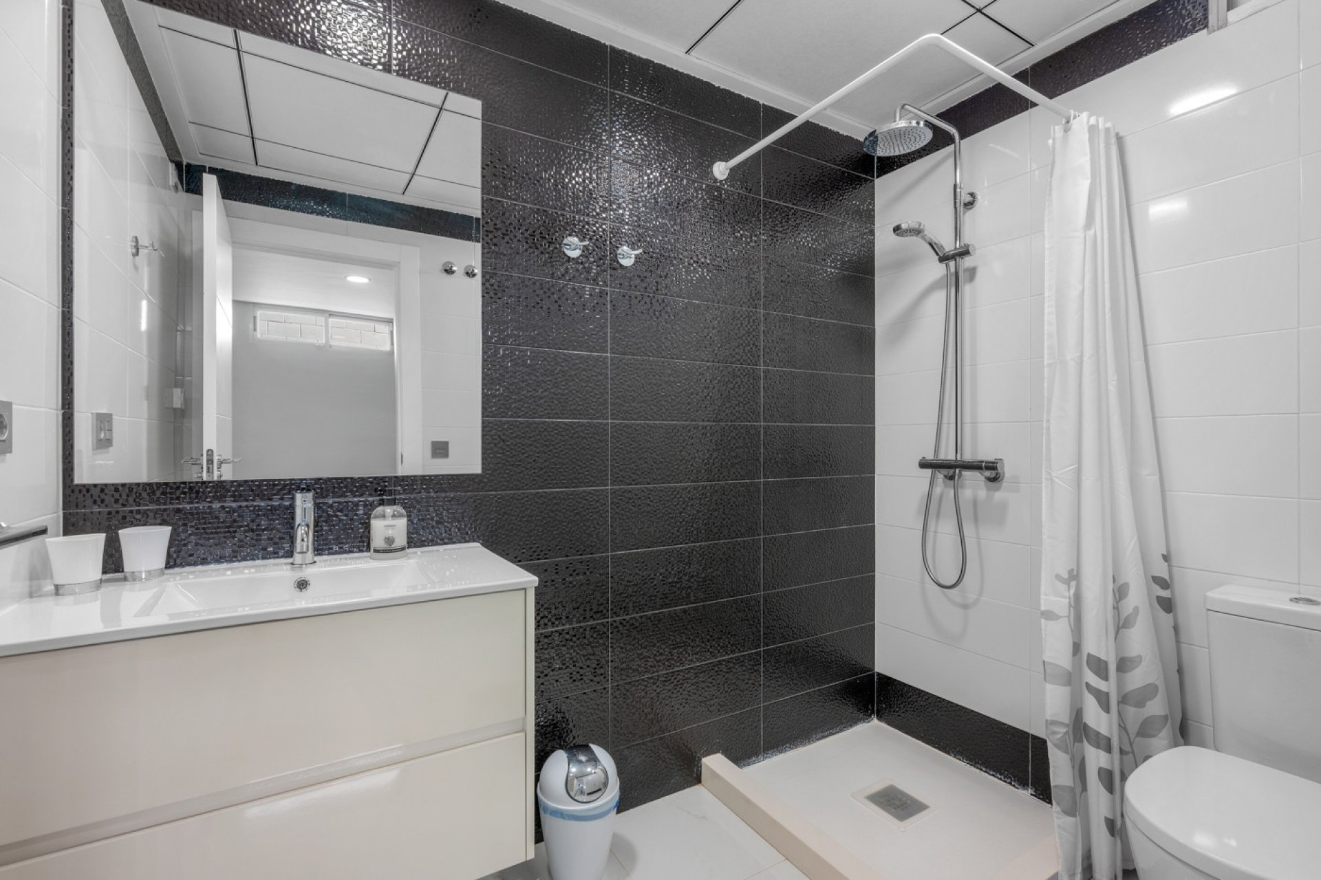 Wiederverkauf - Villa -
Villamartin - Costa Blanca