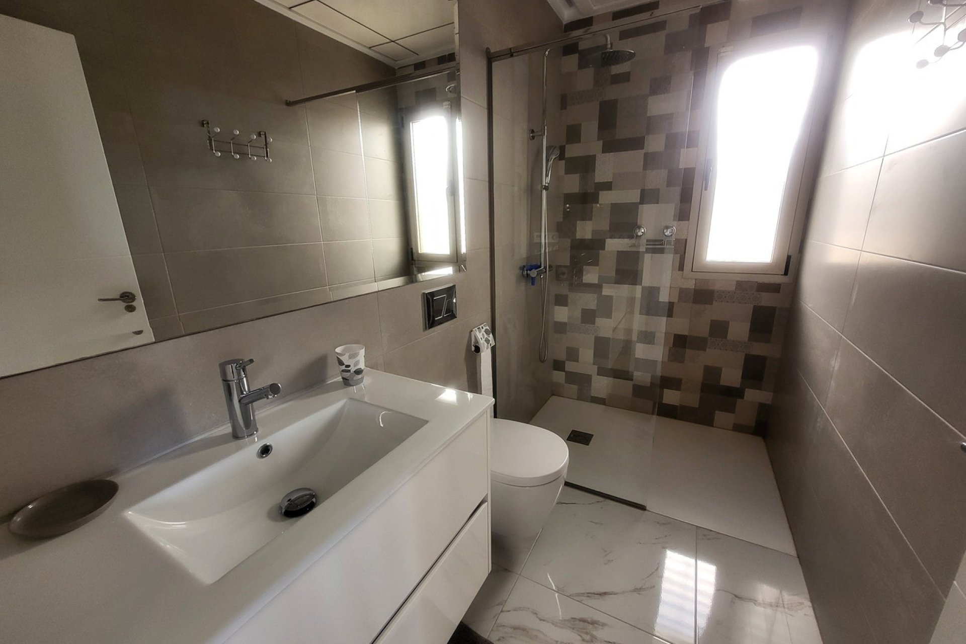 Wiederverkauf - Villa -
Villamartin - Costa Blanca