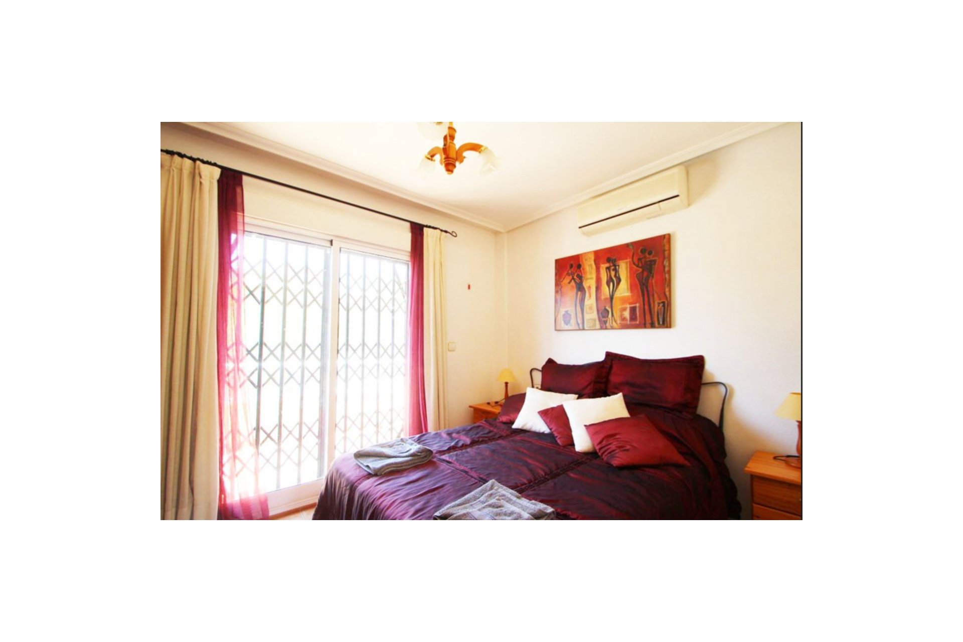 Wiederverkauf - Villa -
Villamartin - Costa Blanca