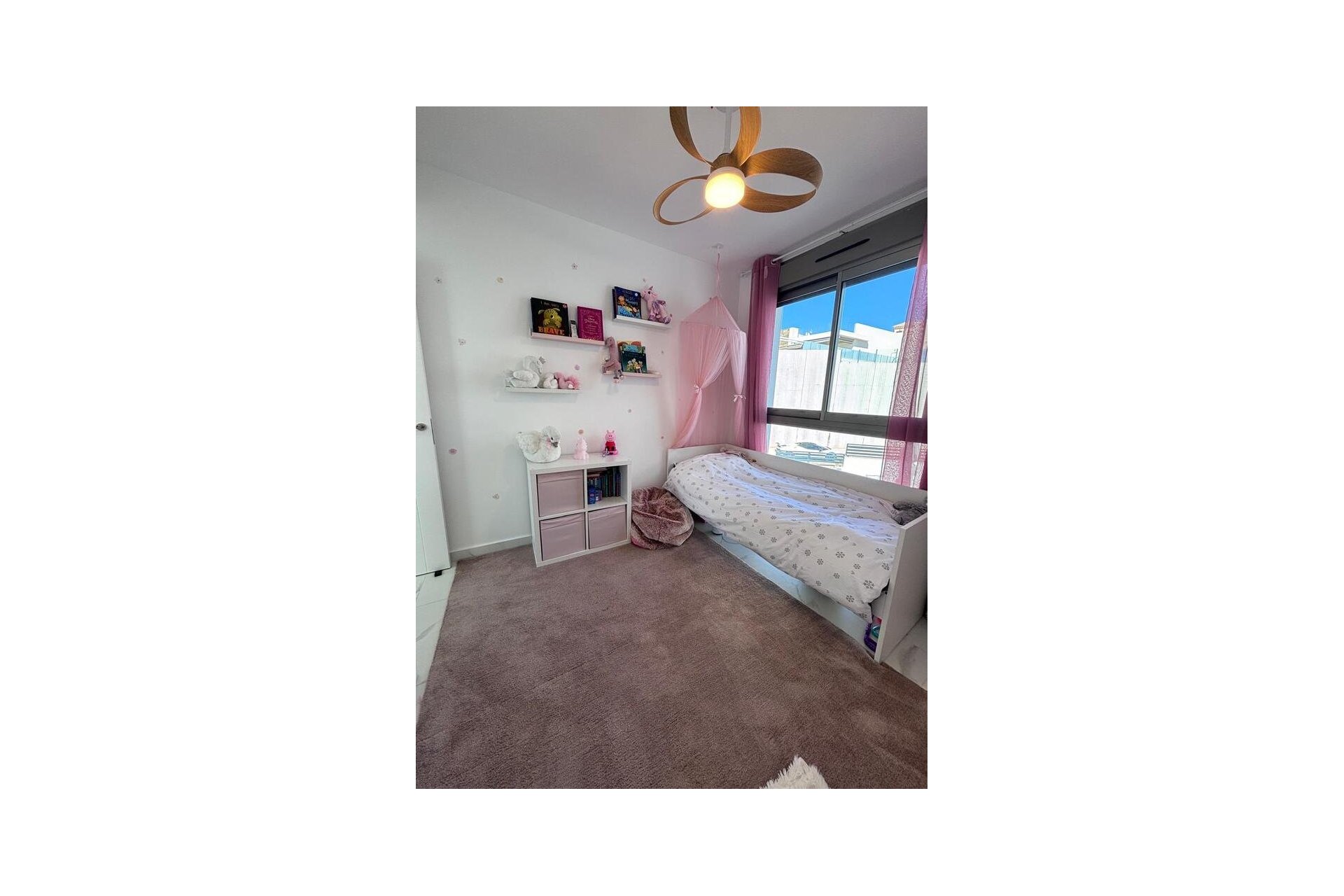 Wiederverkauf - Villa -
Villamartin - Costa Blanca