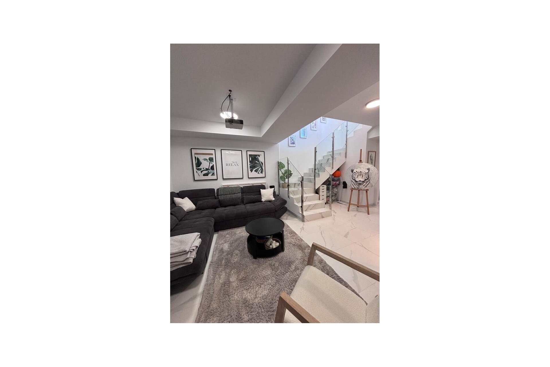 Wiederverkauf - Villa -
Villamartin - Costa Blanca