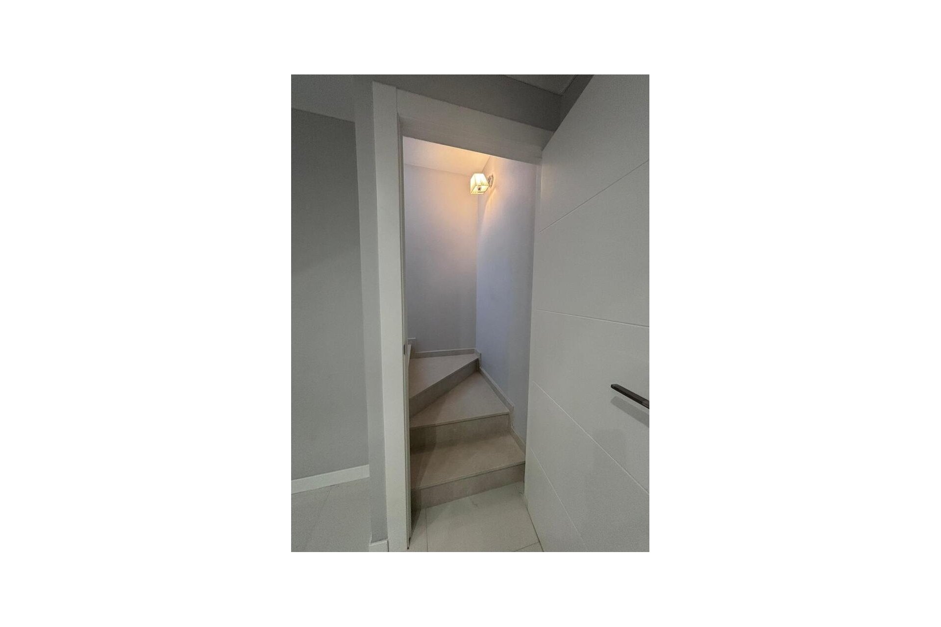 Wiederverkauf - Villa -
Villamartin - Costa Blanca