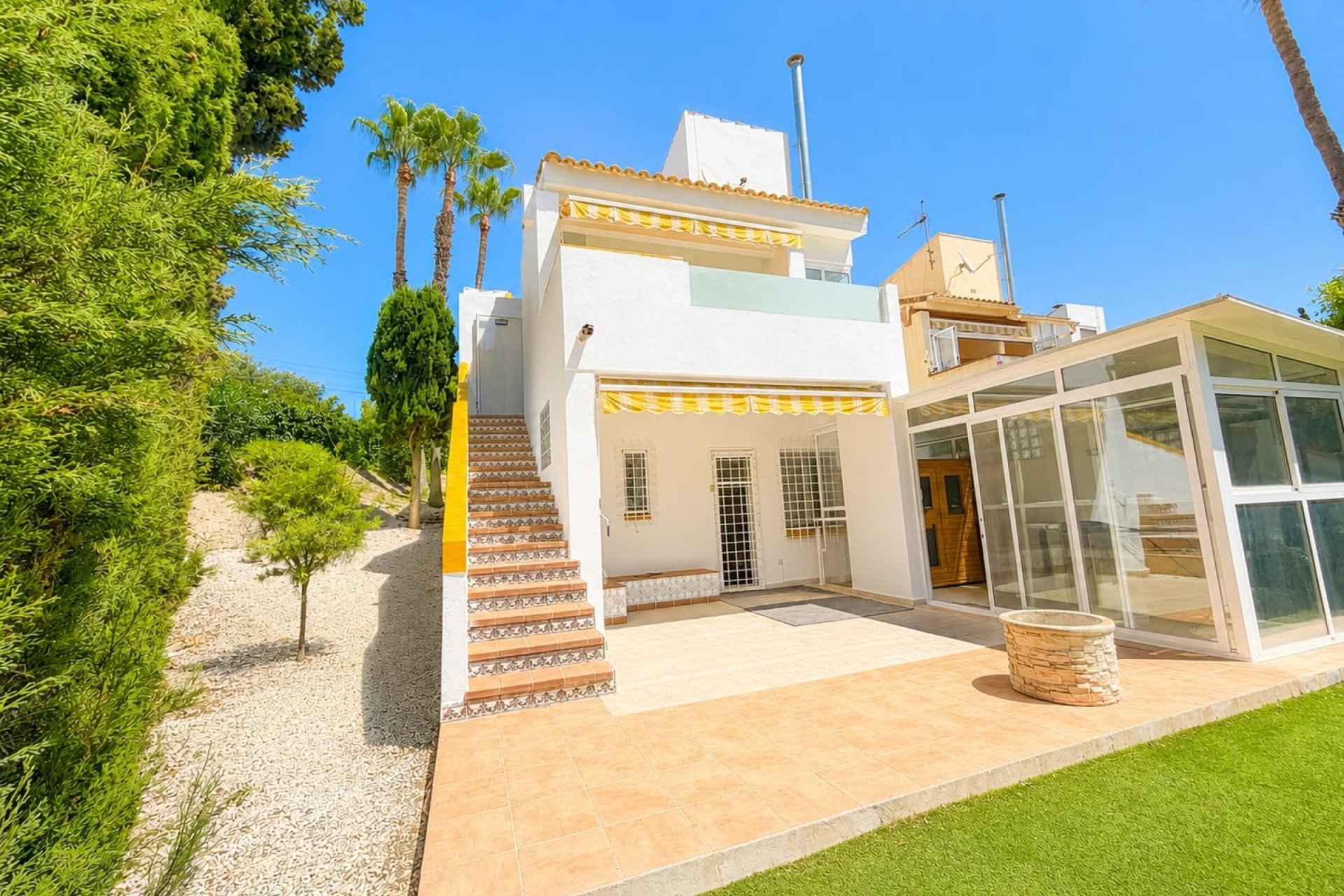 Wiederverkauf - Villa -
Villamartin - Costa Blanca
