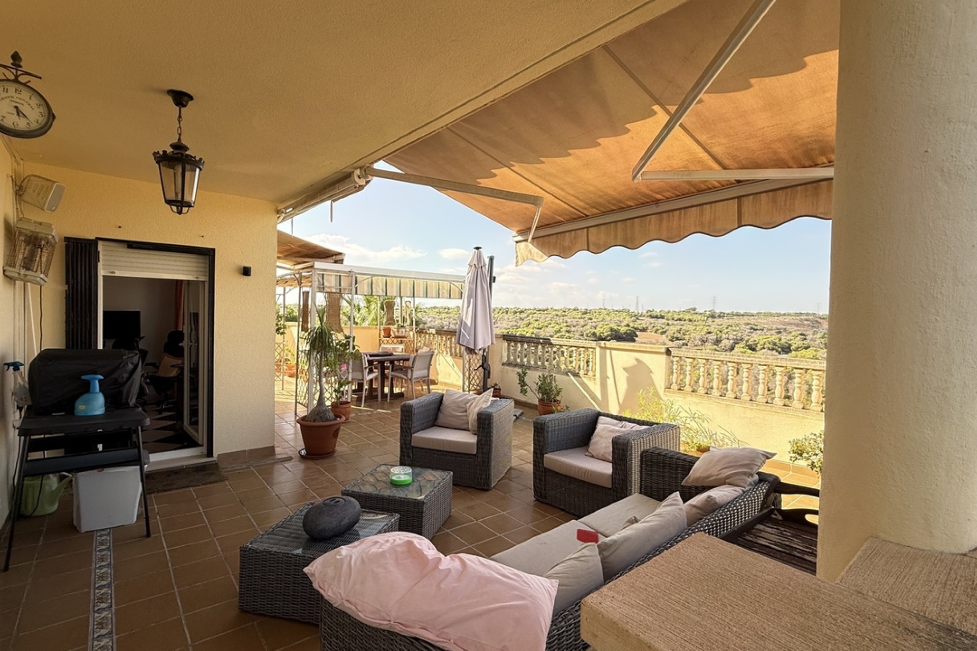 Wiederverkauf - Villa -
Villamartin - Costa Blanca