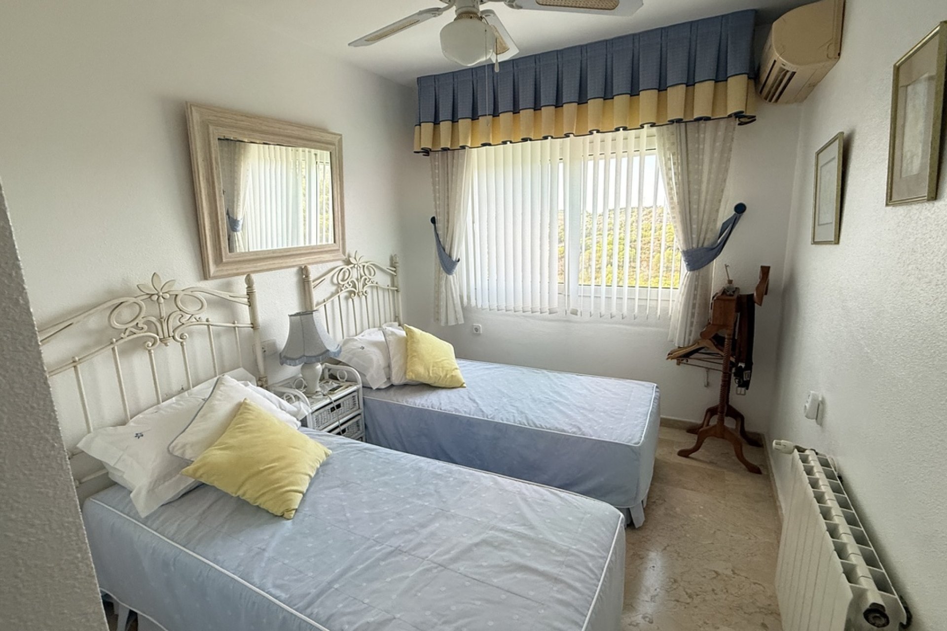Wiederverkauf - Villa -
Villamartin - Costa Blanca