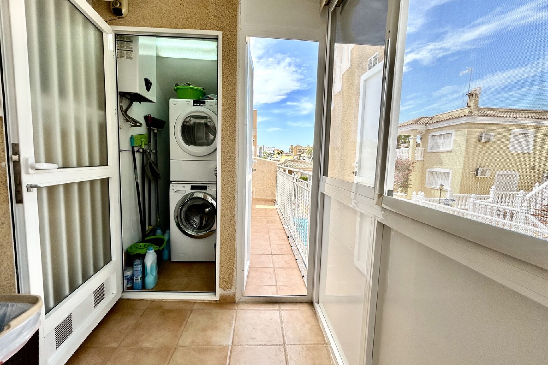 Wiederverkauf - Villa -
Villamartin - Costa Blanca