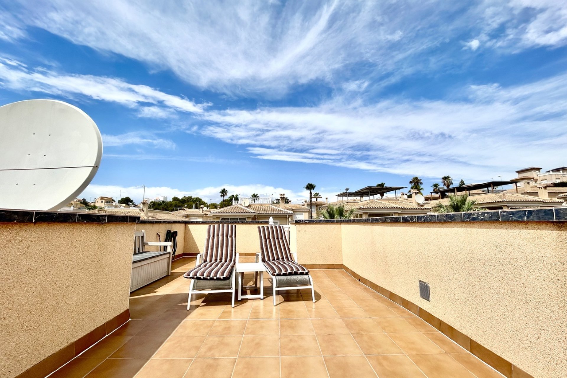 Wiederverkauf - Villa -
Villamartin - Costa Blanca