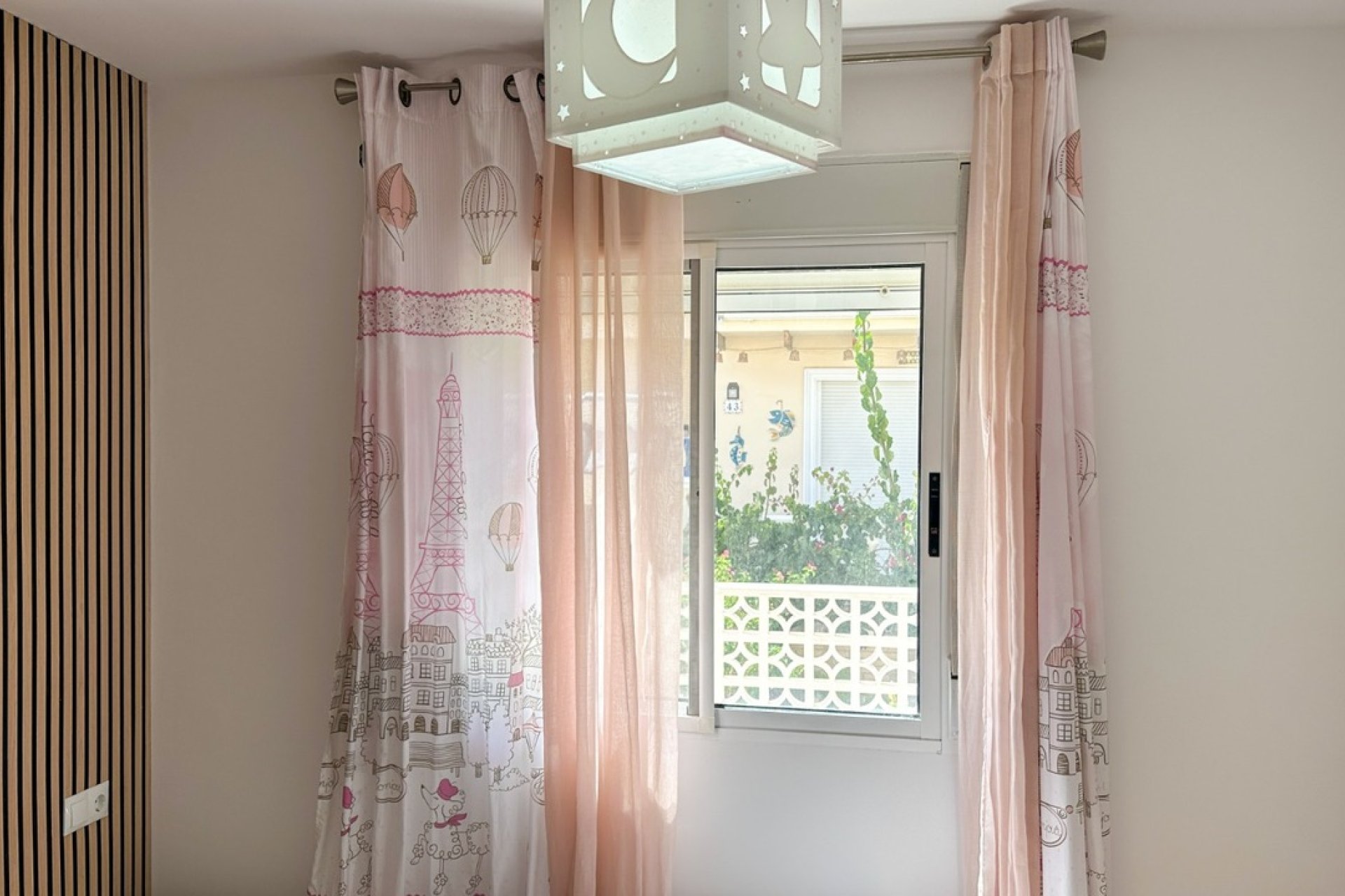 Wiederverkauf - Villa -
Villamartin - Costa Blanca