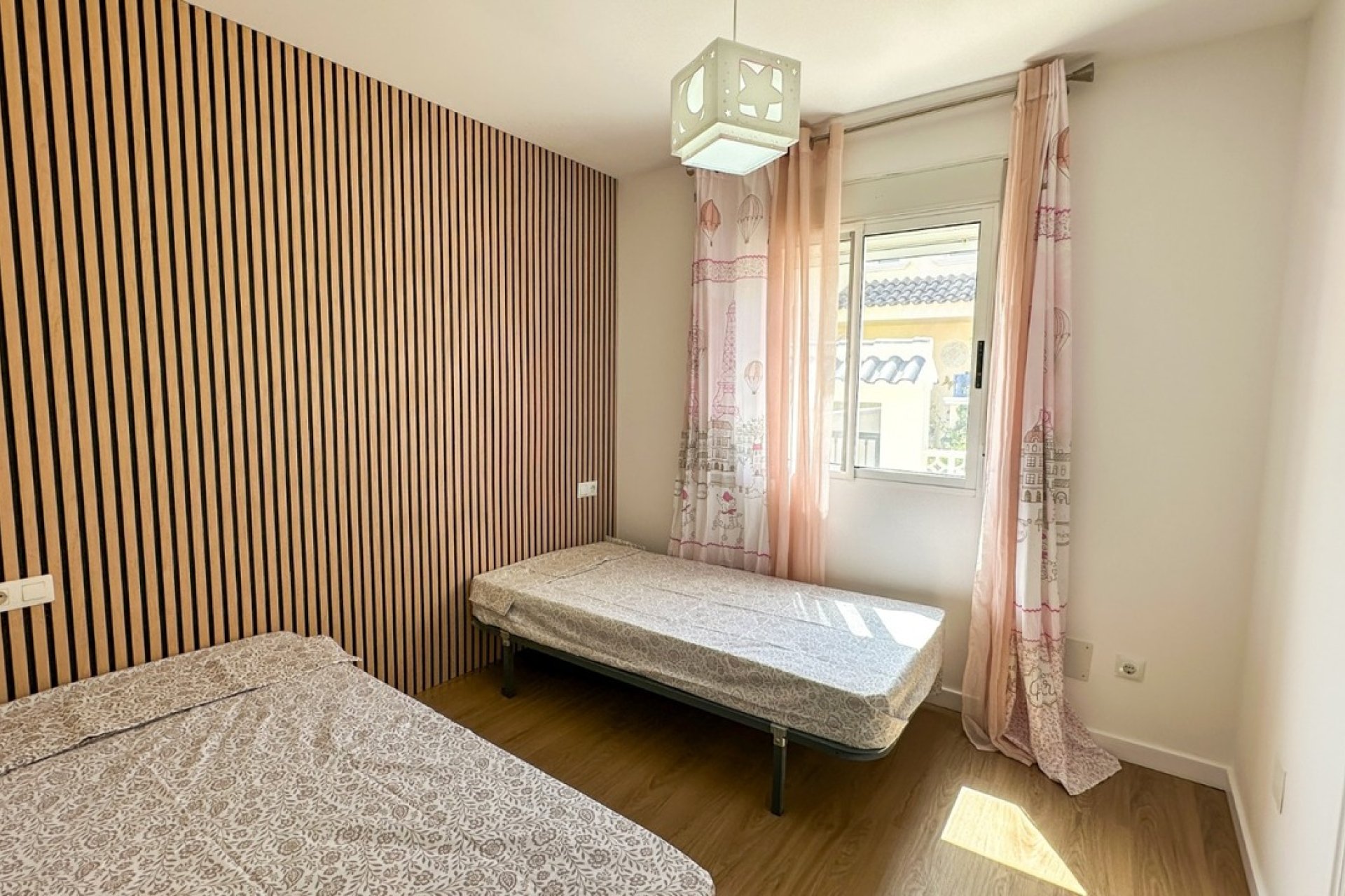 Wiederverkauf - Villa -
Villamartin - Costa Blanca