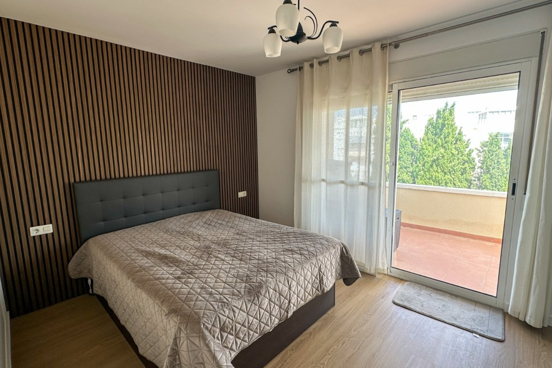 Wiederverkauf - Villa -
Villamartin - Costa Blanca