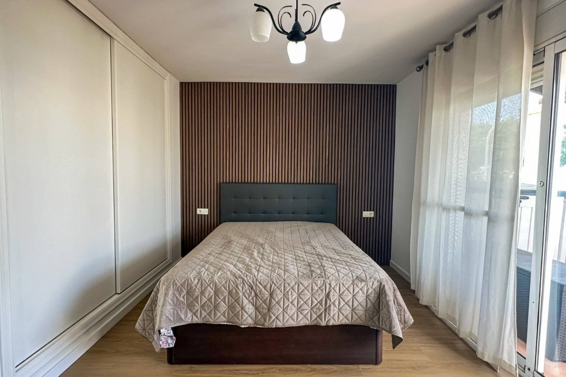 Wiederverkauf - Villa -
Villamartin - Costa Blanca