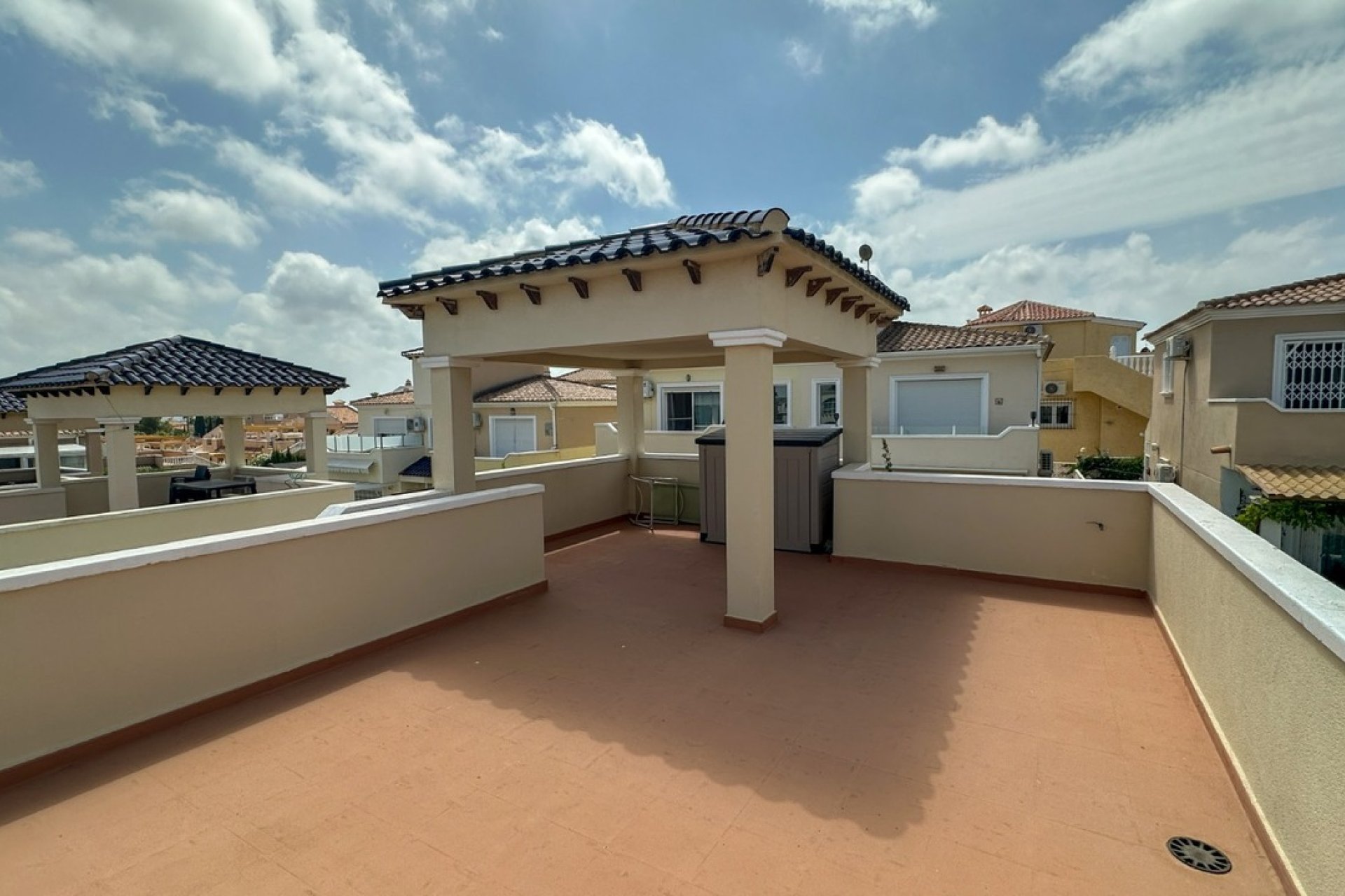 Wiederverkauf - Villa -
Villamartin - Costa Blanca