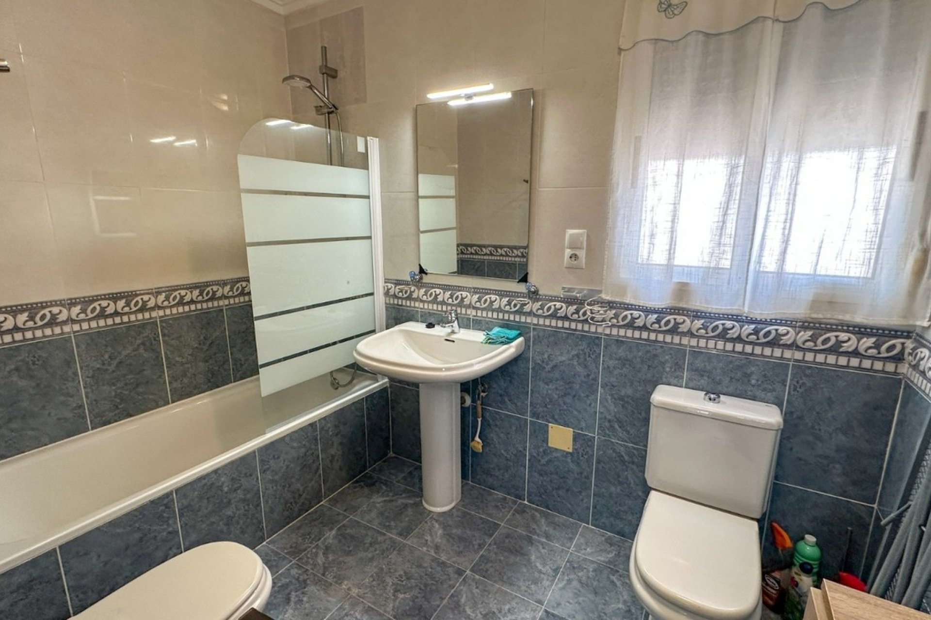 Wiederverkauf - Villa -
Villamartin - Costa Blanca