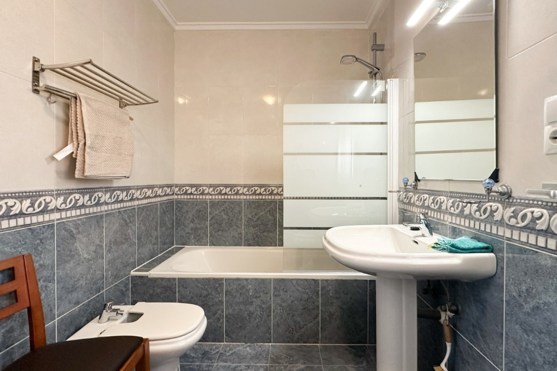 Wiederverkauf - Villa -
Villamartin - Costa Blanca