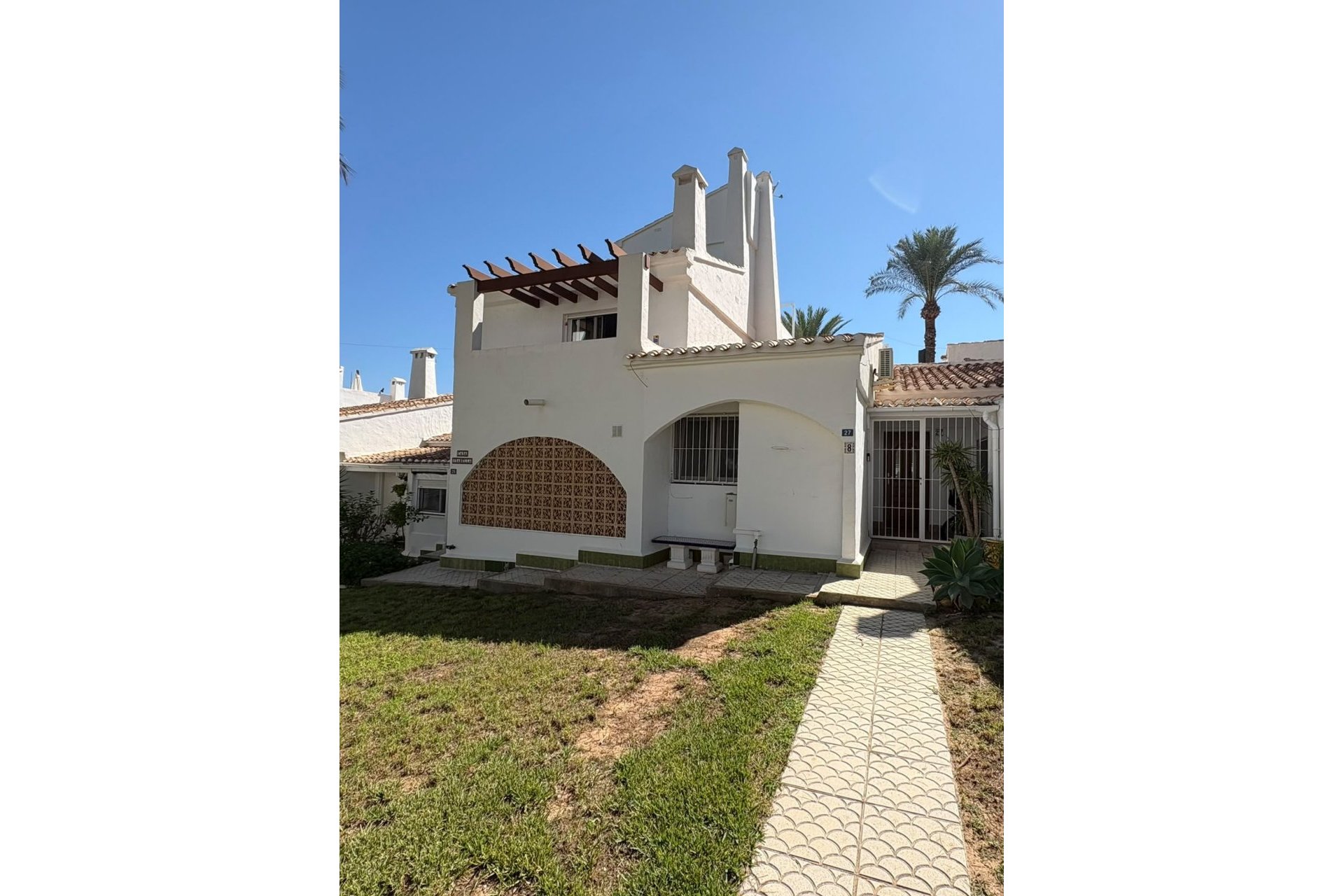 Wiederverkauf - Villa -
Villamartin - Costa Blanca