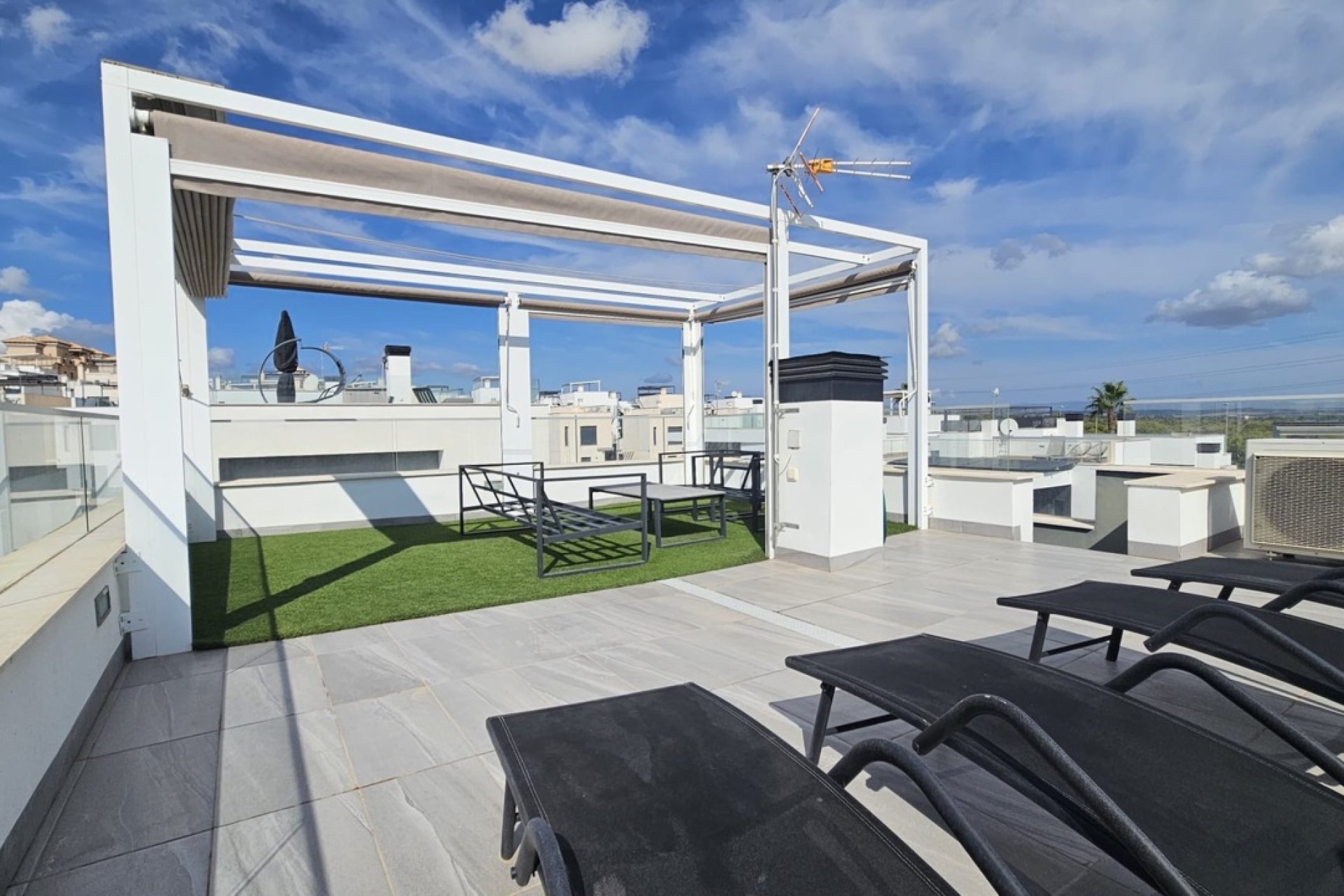 Wiederverkauf - Villa -
Villamartin - Costa Blanca
