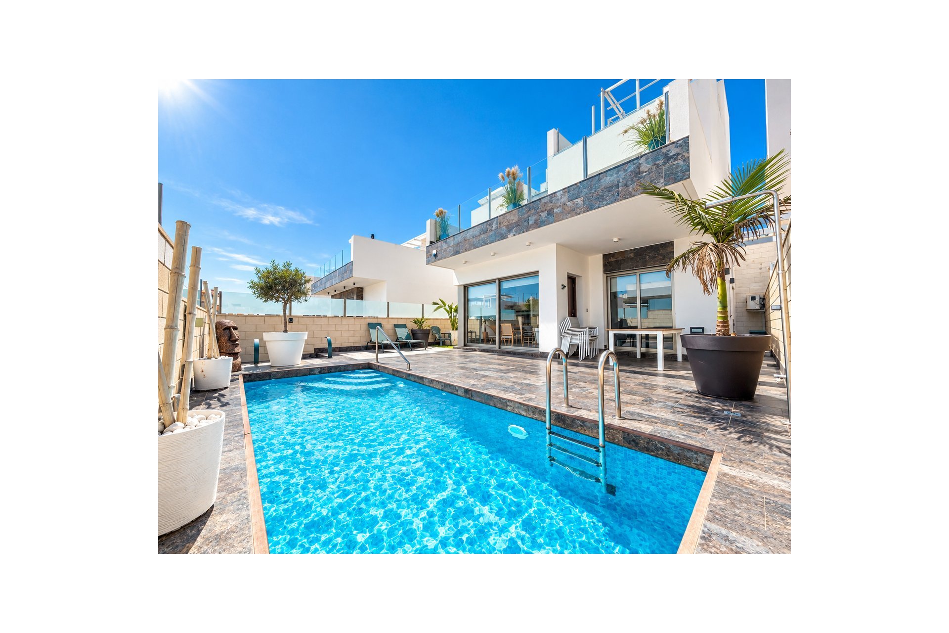 Wiederverkauf - Villa -
Villamartin - Costa Blanca
