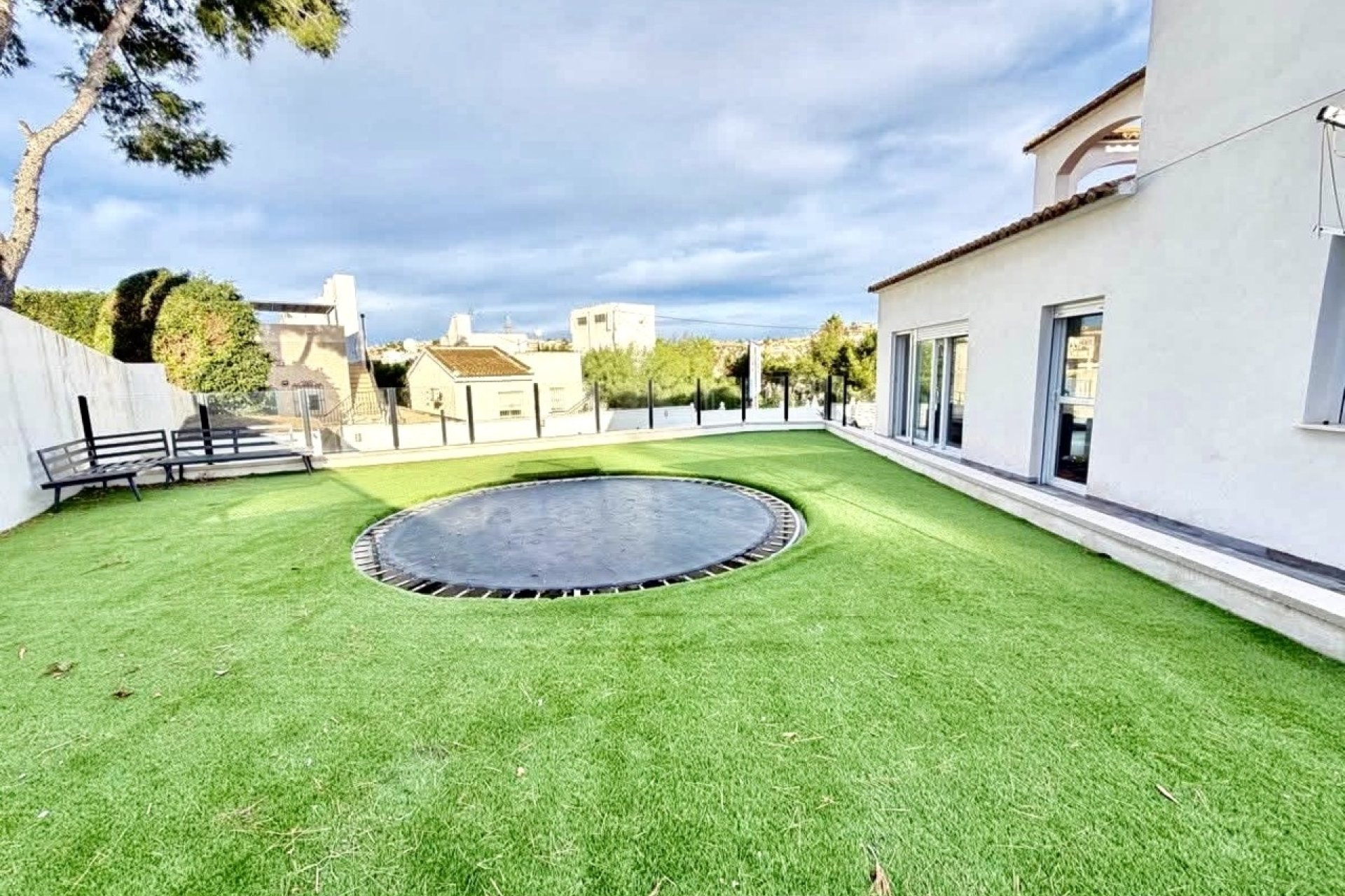 Wiederverkauf - Villa -
Villamartin - Costa Blanca