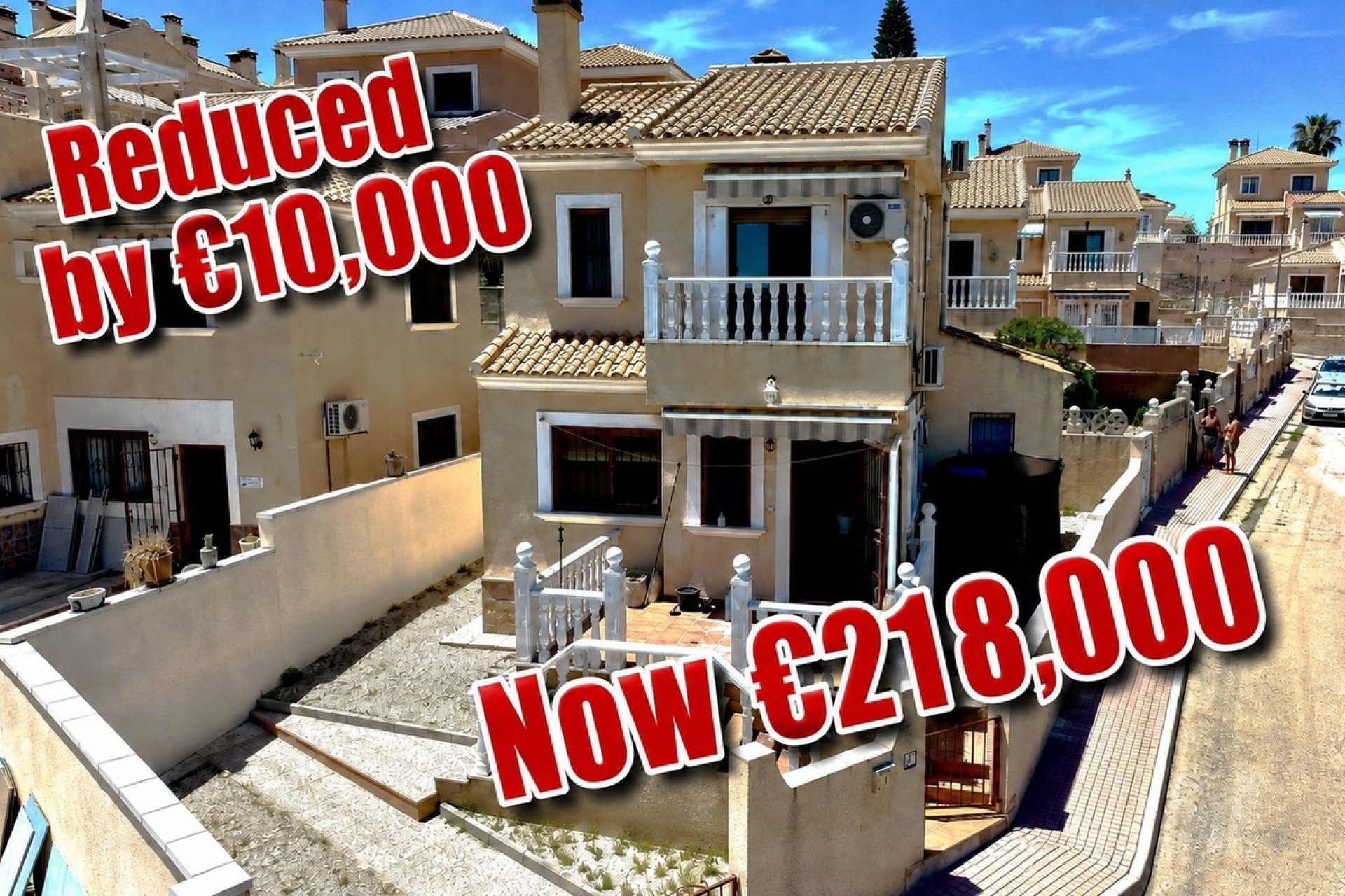 Wiederverkauf - Villa -
Villamartin - Costa Blanca