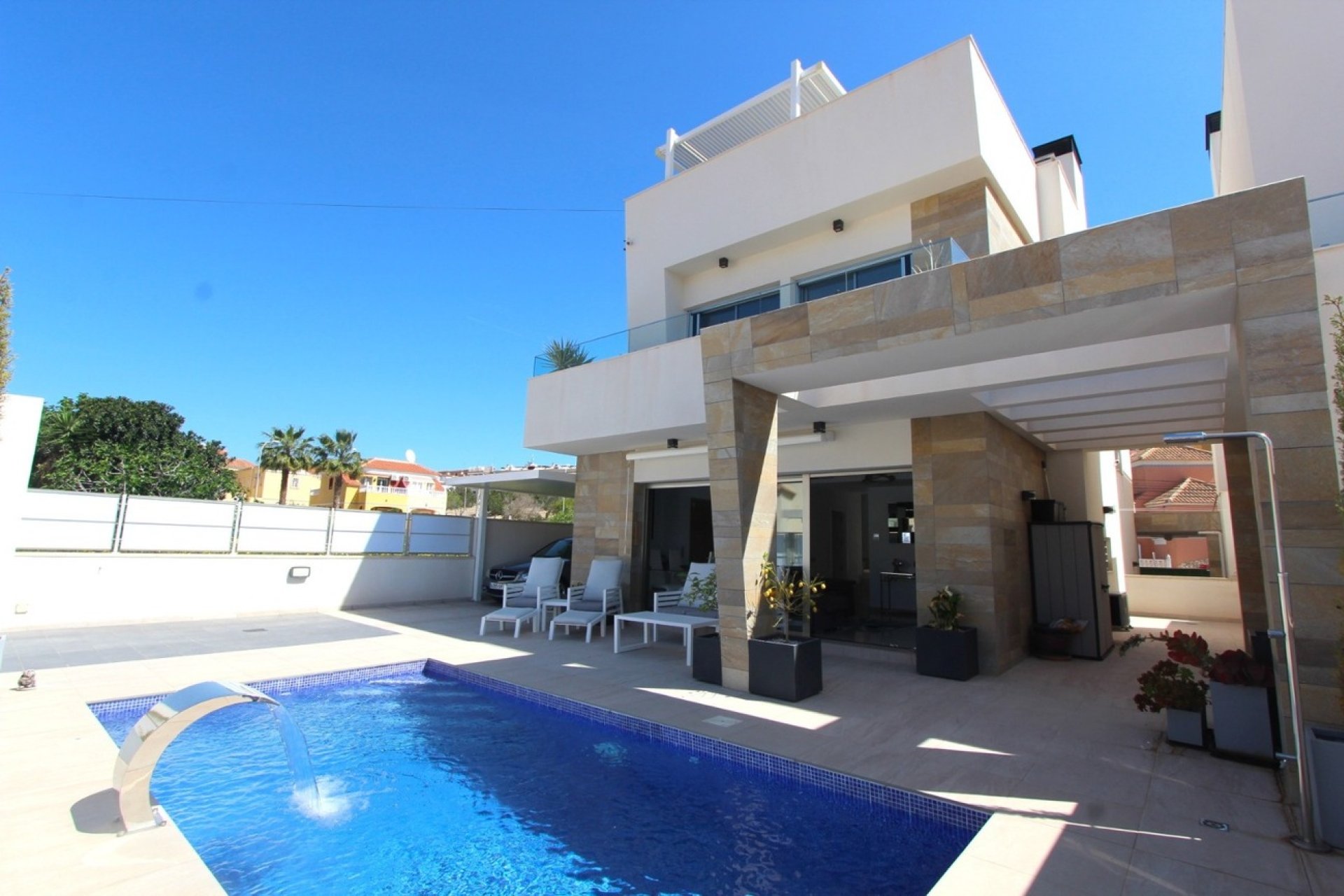 Wiederverkauf - Villa -
Villamartin - El Galan