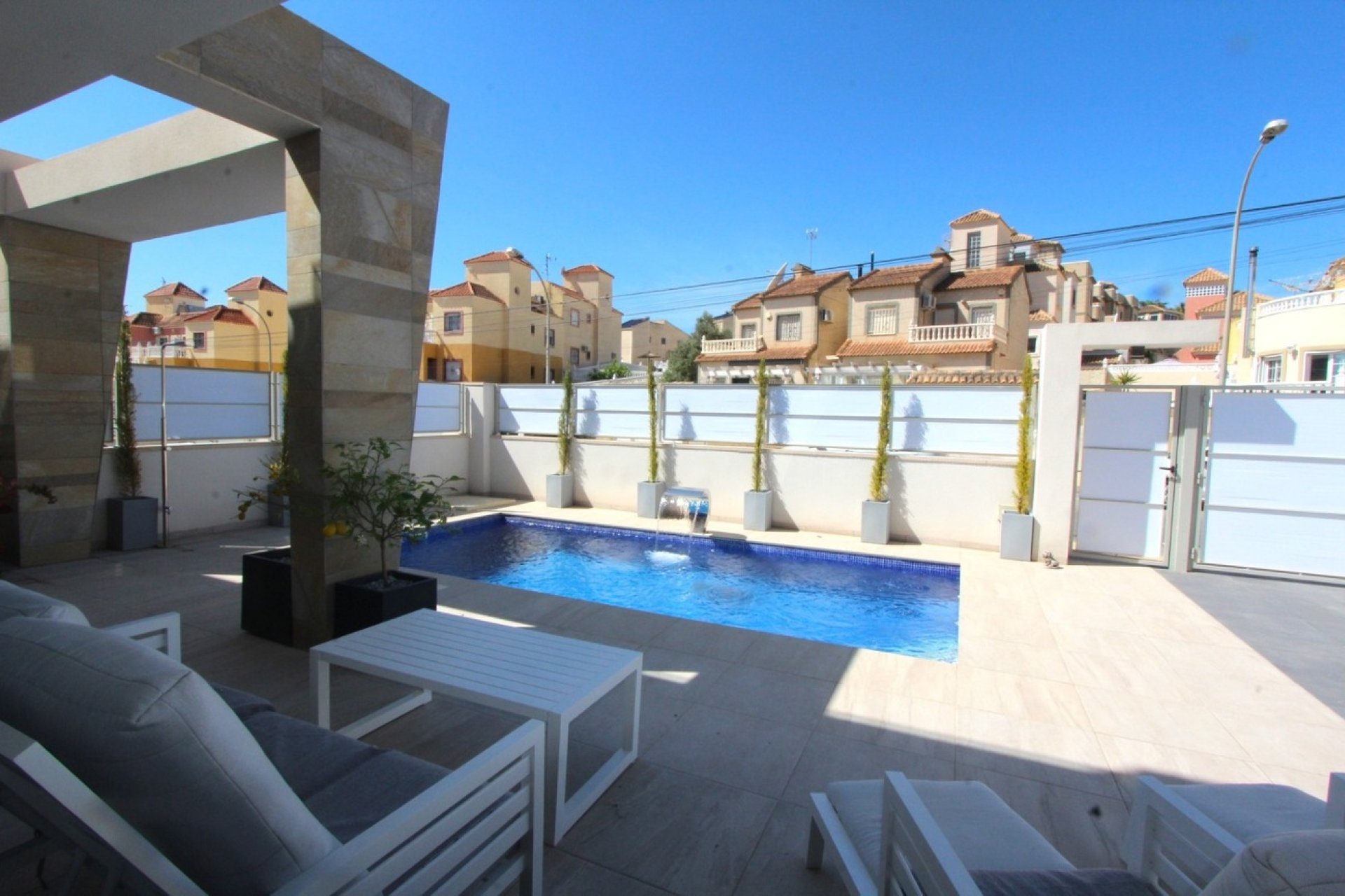 Wiederverkauf - Villa -
Villamartin - El Galan