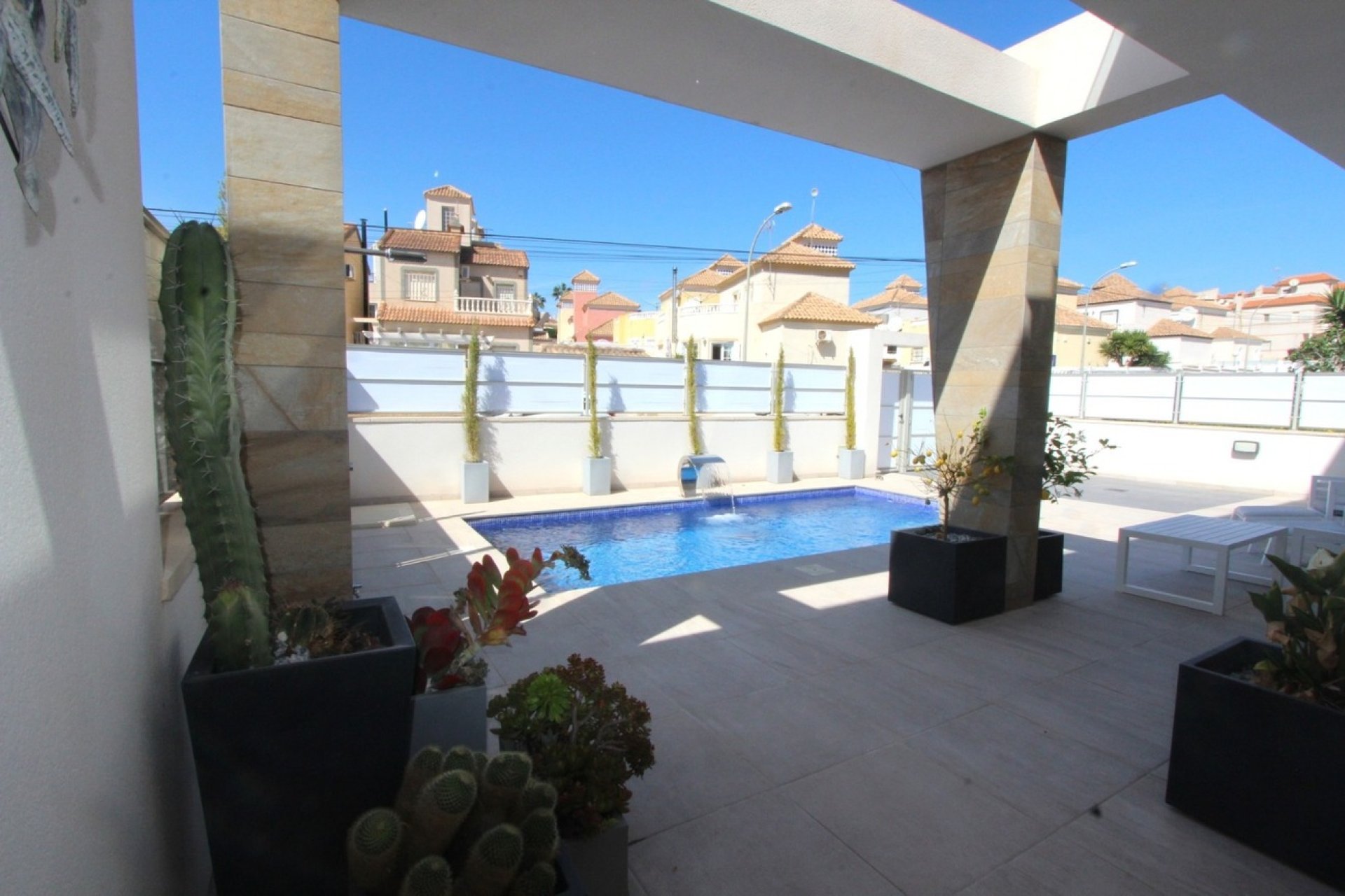 Wiederverkauf - Villa -
Villamartin - El Galan