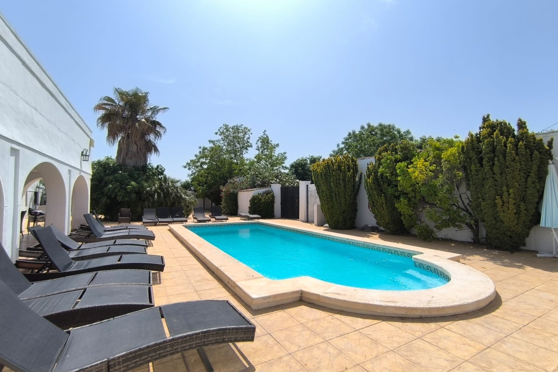 Wiederverkauf - Villa -
Villena - Inland