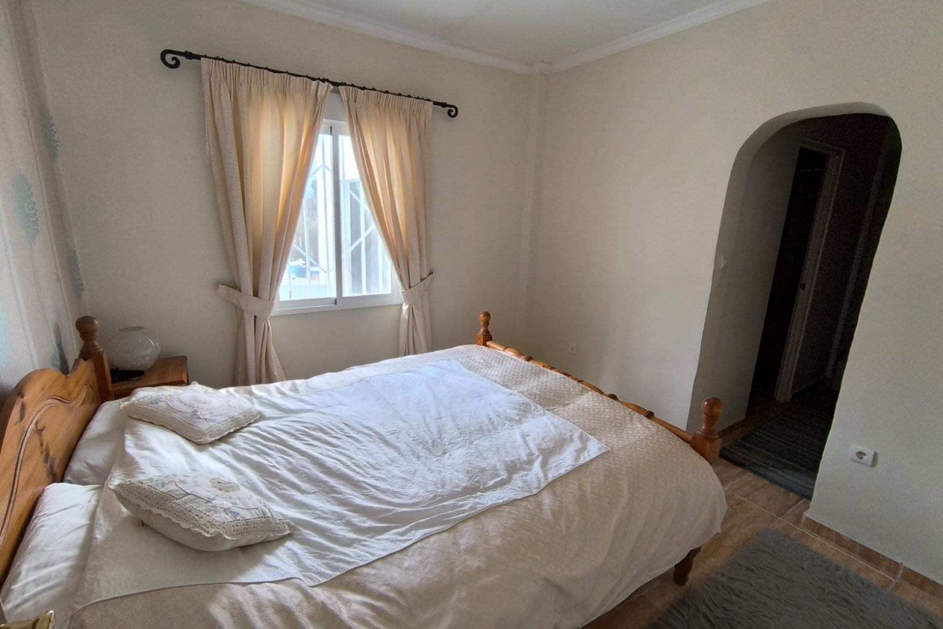 Wiederverkauf - Villa -
Villena - Inland