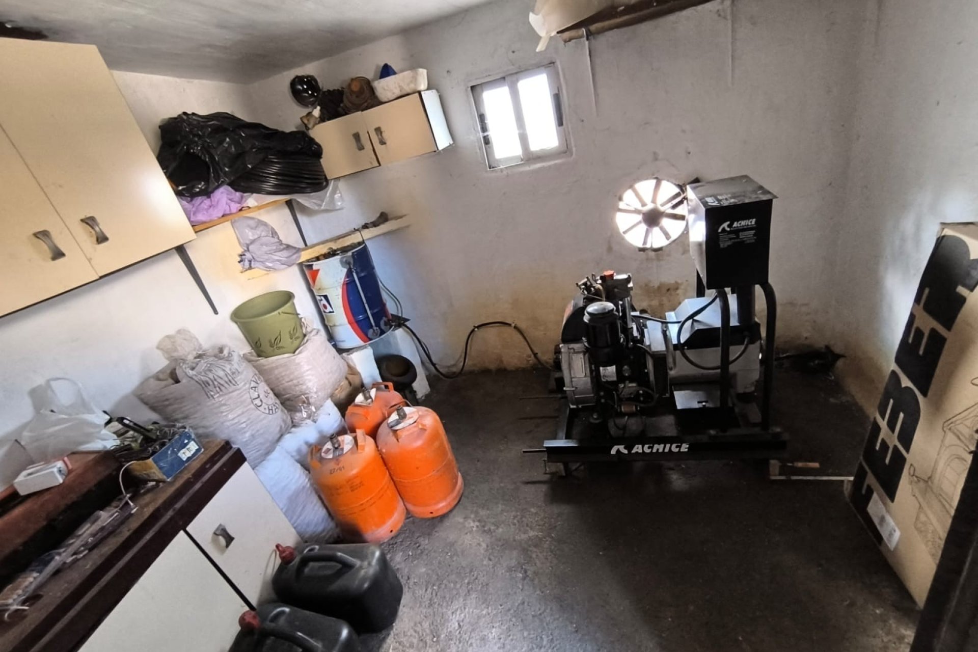 Wiederverkauf - Villa -
Yecla - Inland