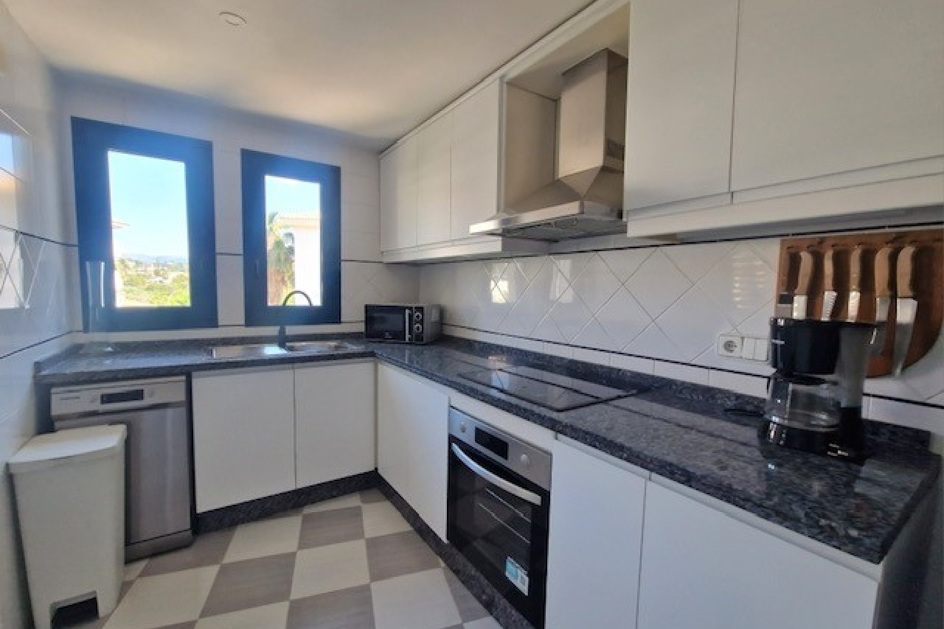 Wiederverkauf - Wohnung -
Albir - Costa Blanca