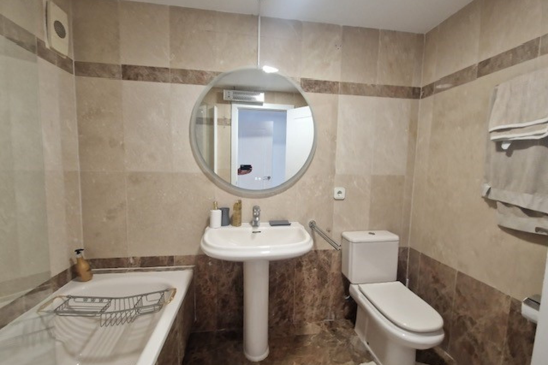 Wiederverkauf - Wohnung -
Albir - Costa Blanca