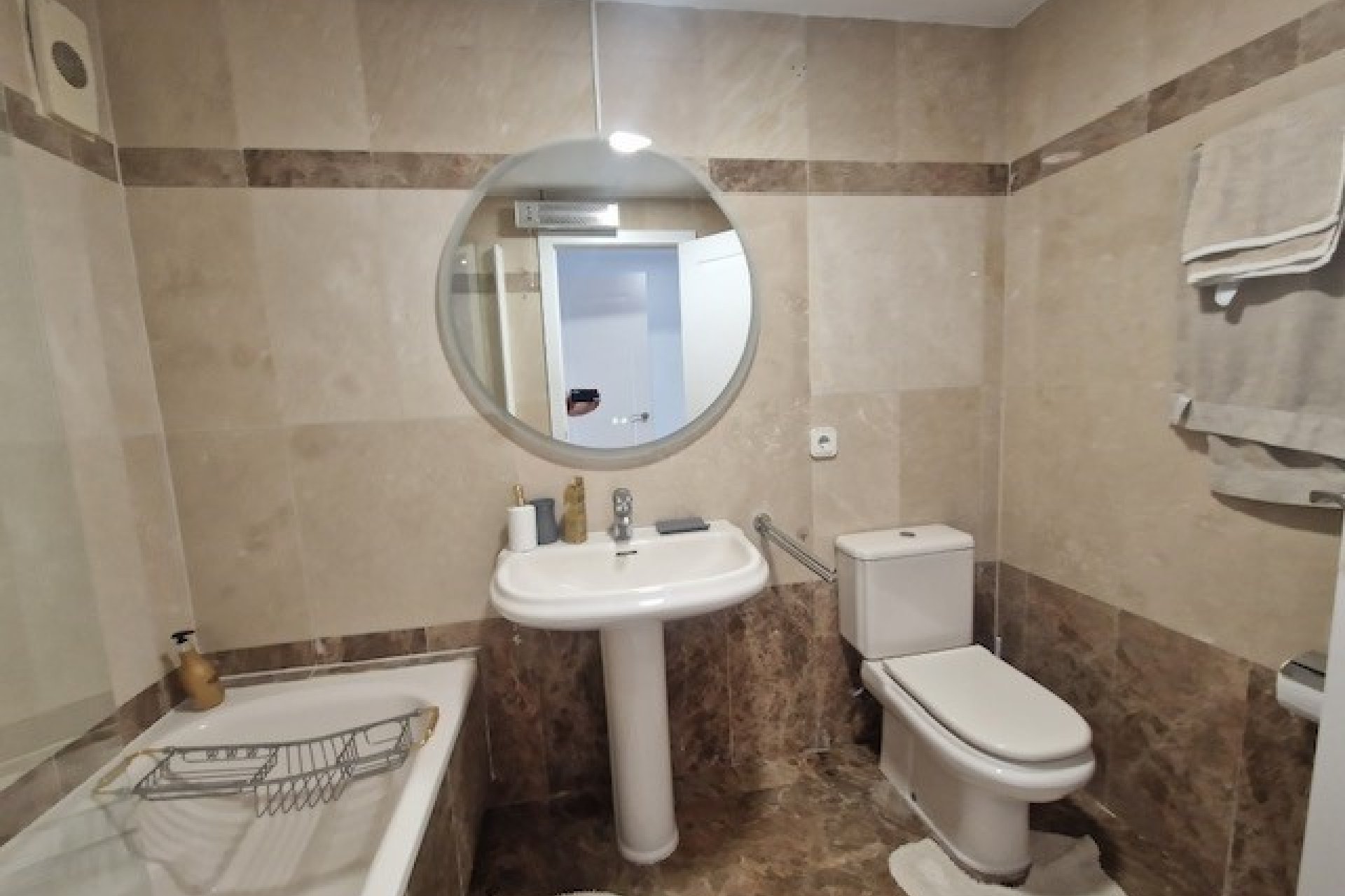Wiederverkauf - Wohnung -
Albir - Costa Blanca