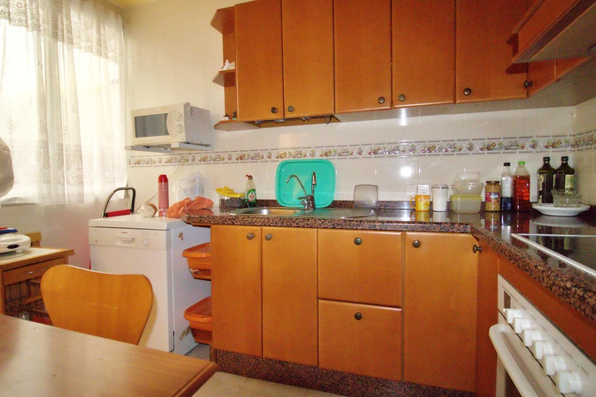 Wiederverkauf - Wohnung -
Alicante - Benalua