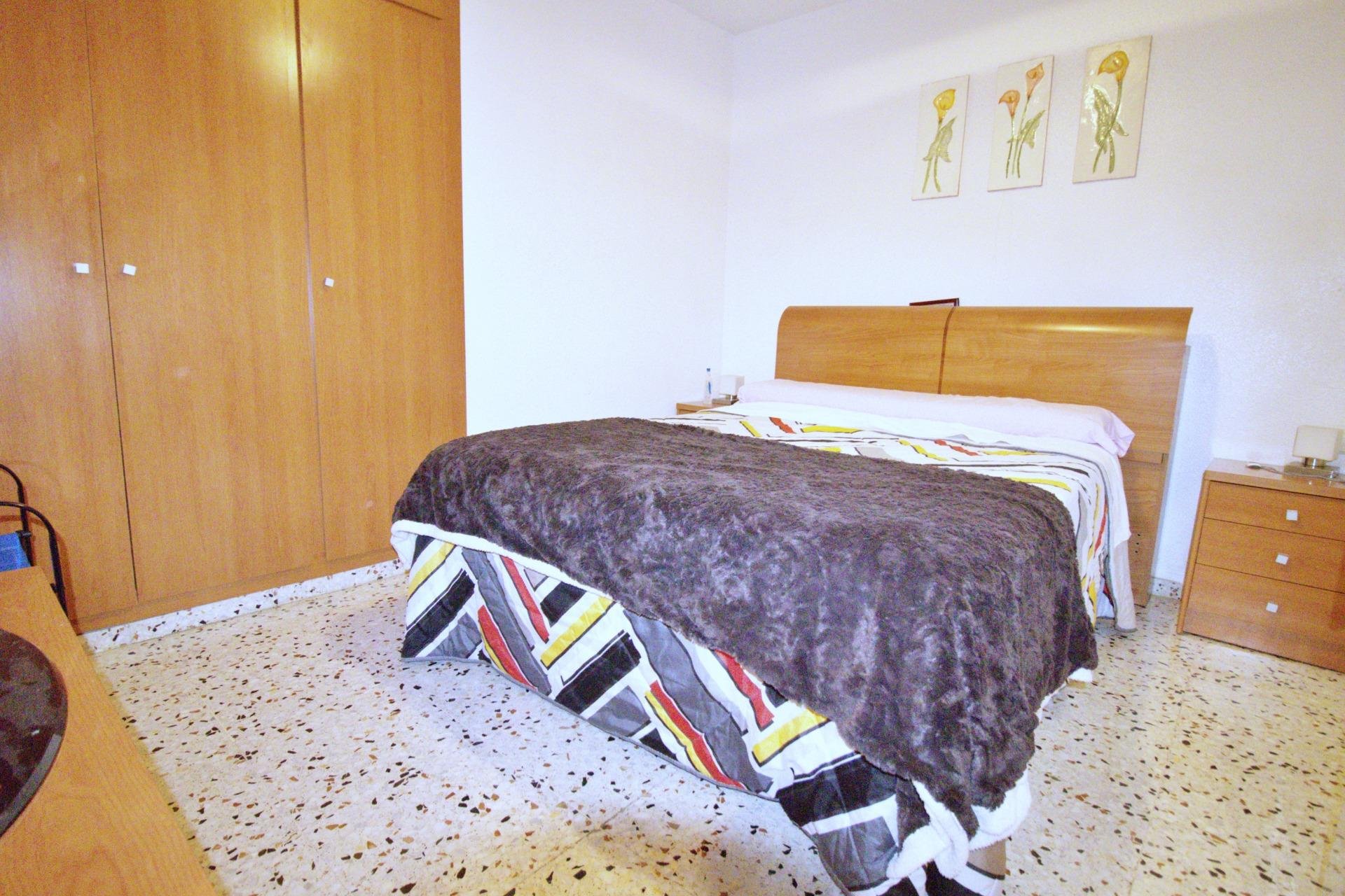 Wiederverkauf - Wohnung -
Alicante - Benalua