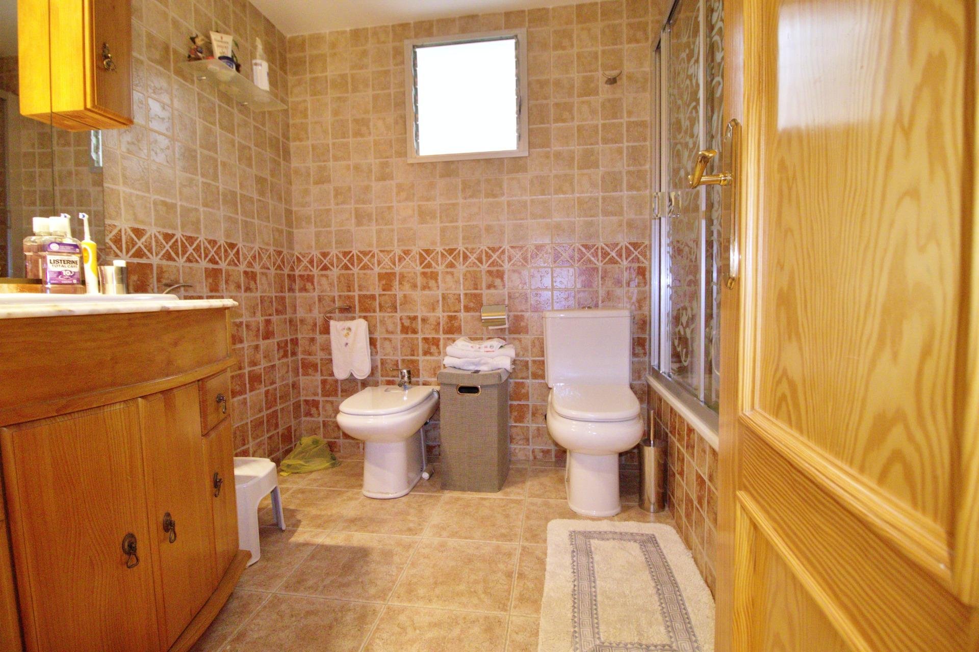 Wiederverkauf - Wohnung -
Alicante - Benalua