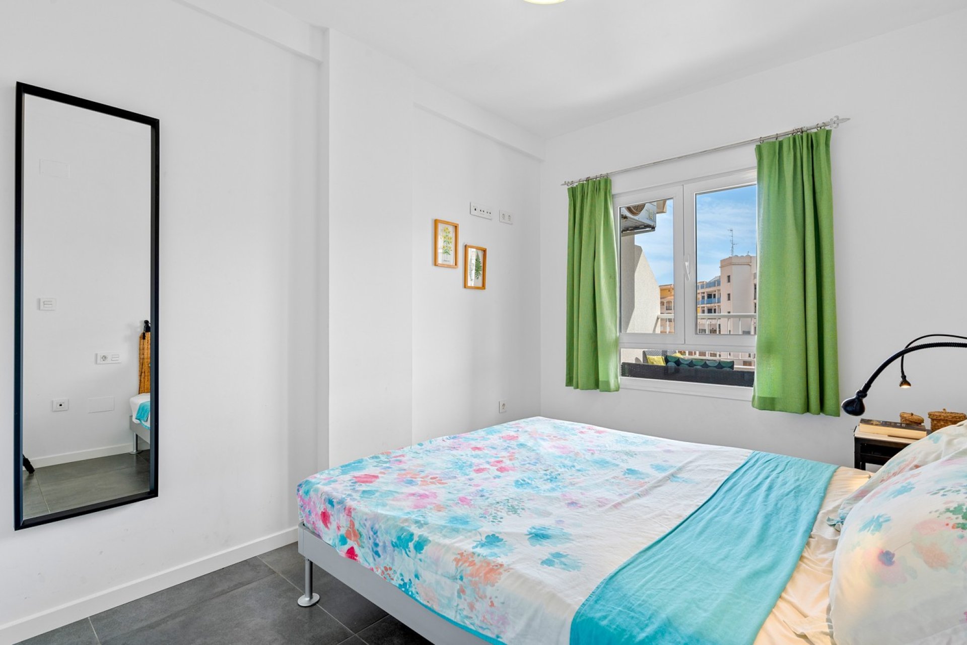 Wiederverkauf - Wohnung -
Alicante - Costa Blanca