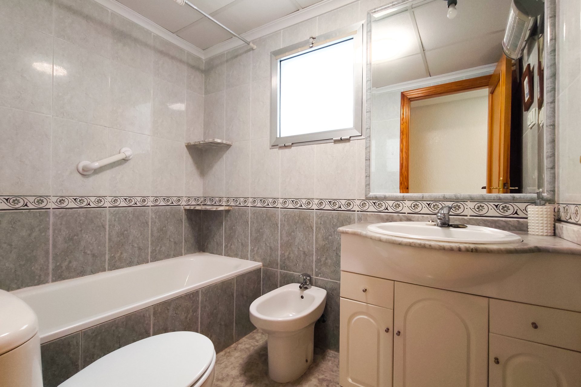 Wiederverkauf - Wohnung -
Guardamar del Segura - Costa Blanca
