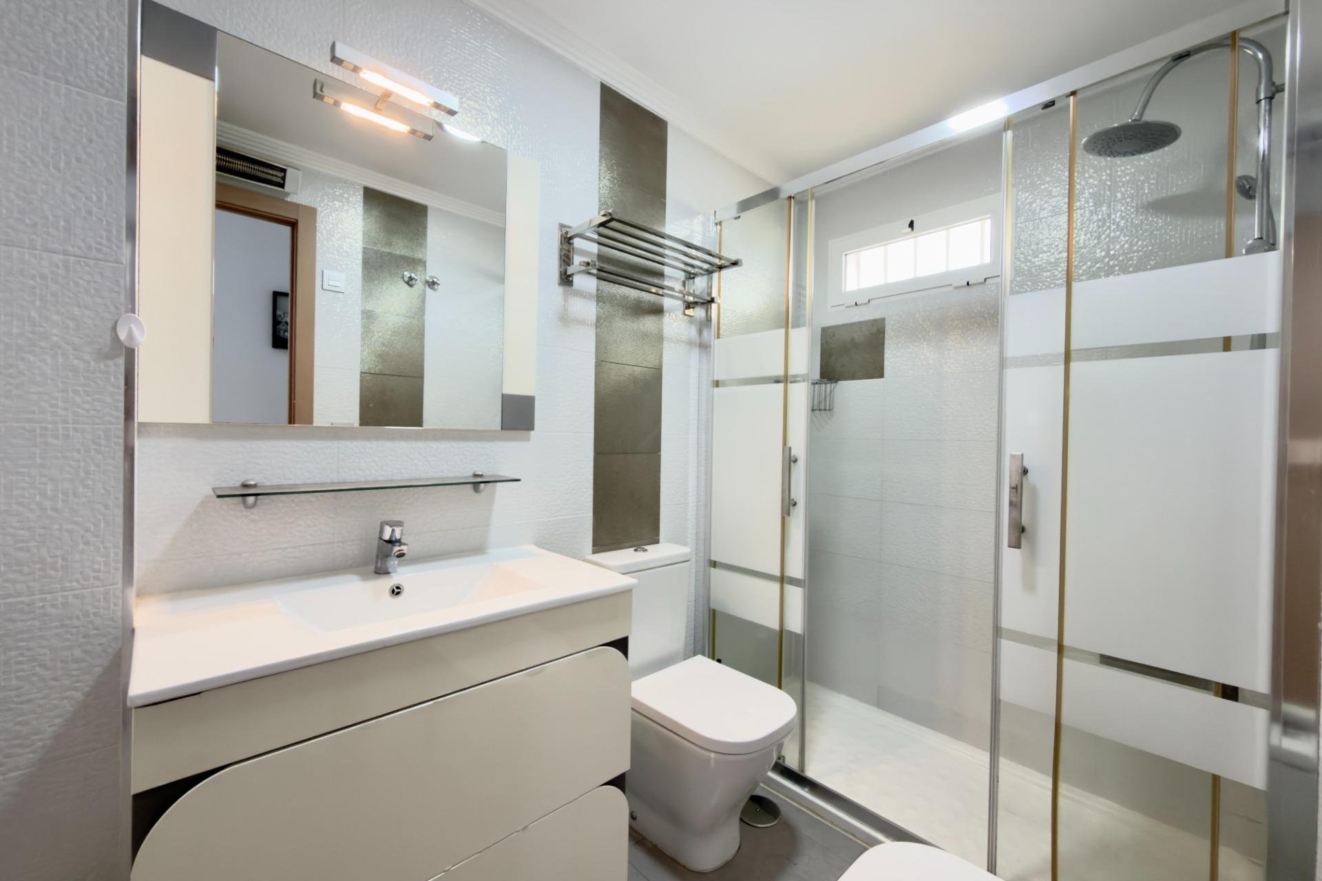 Wiederverkauf - Wohnung -
Guardamar del Segura - Urbanizaciones