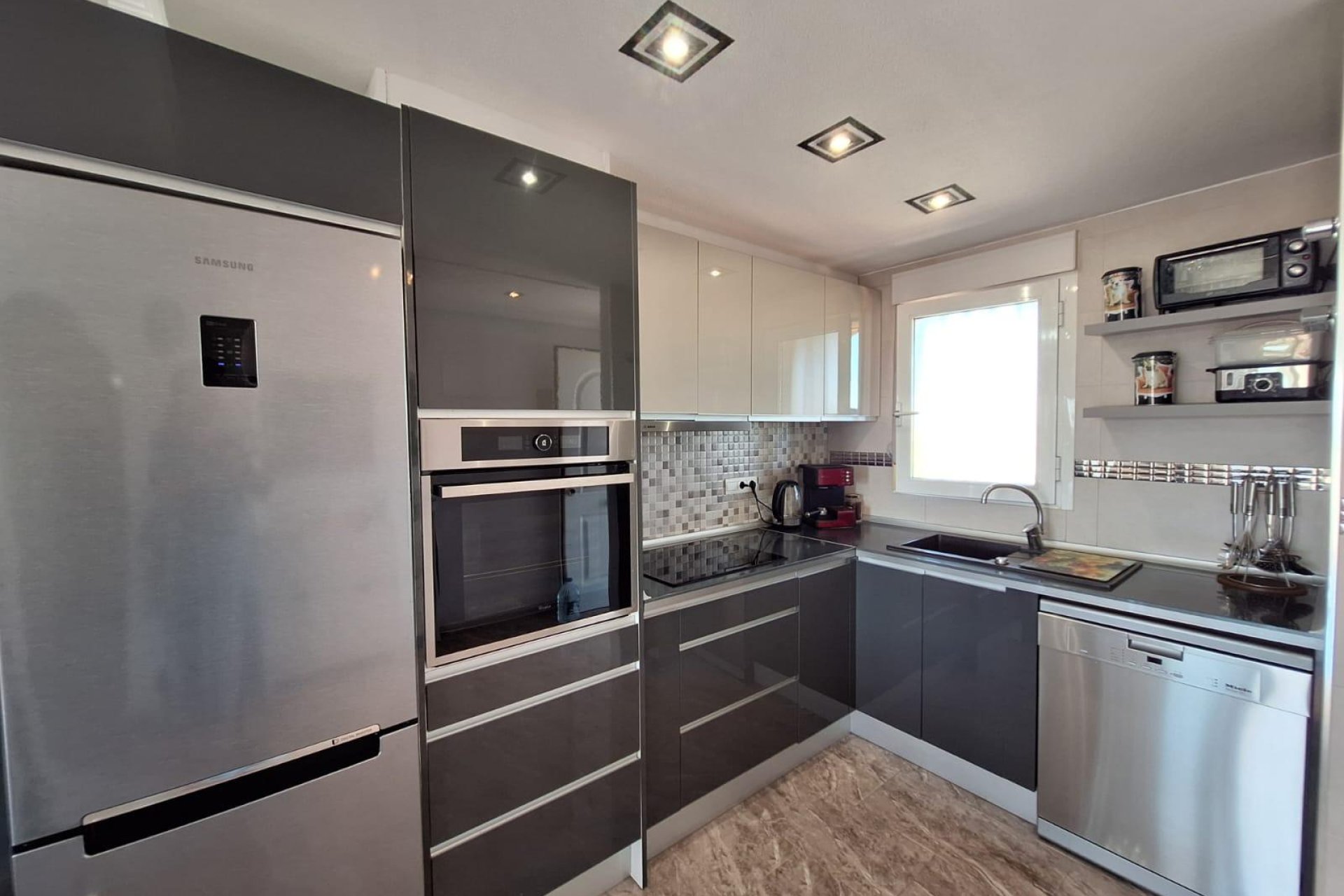 Wiederverkauf - Wohnung -
Orihuela Costa - La Zenia