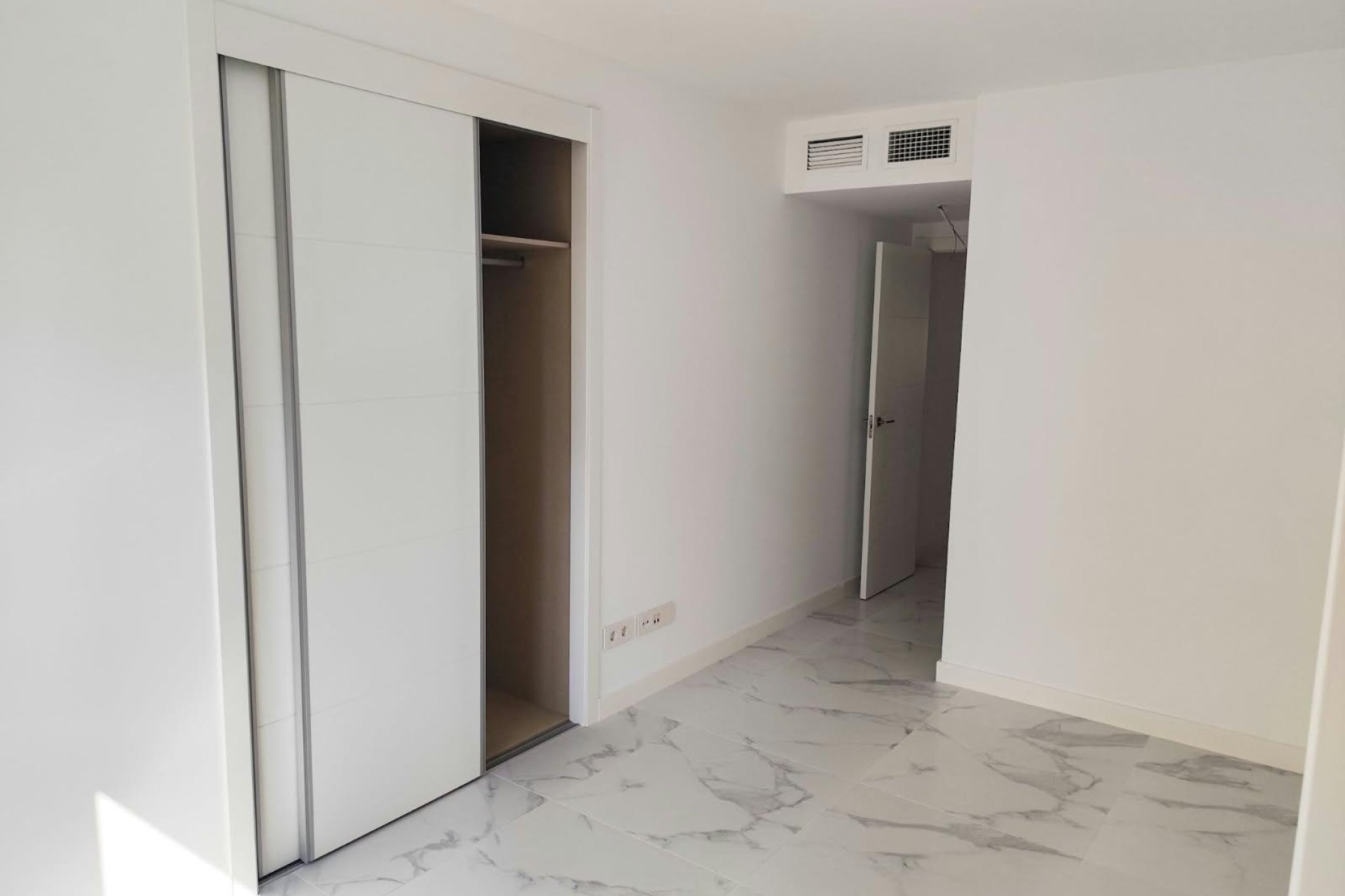 Wiederverkauf - Wohnung -
Orihuela Costa - Punta Prima
