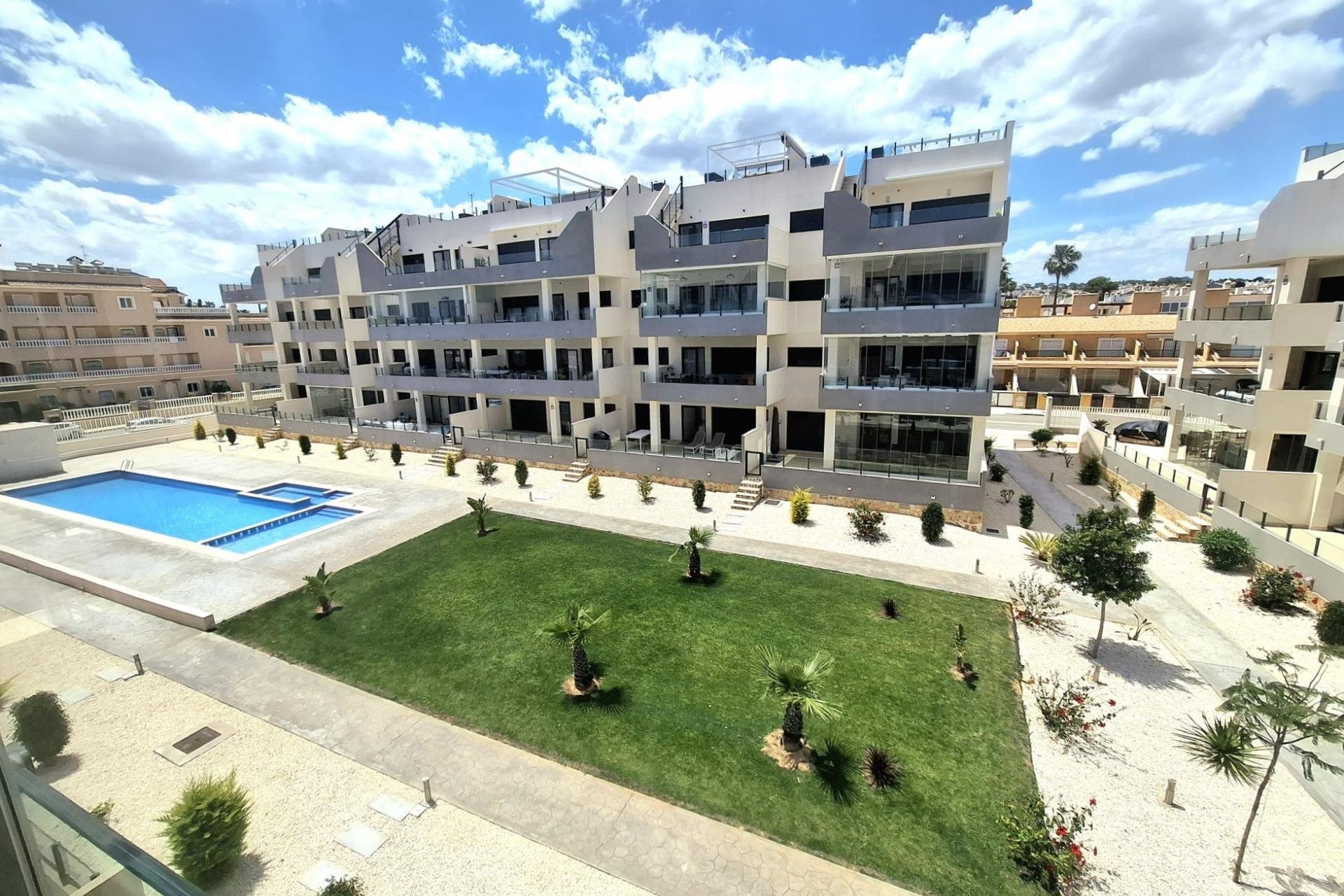 Wiederverkauf - Wohnung -
Orihuela Costa - Villamartín
