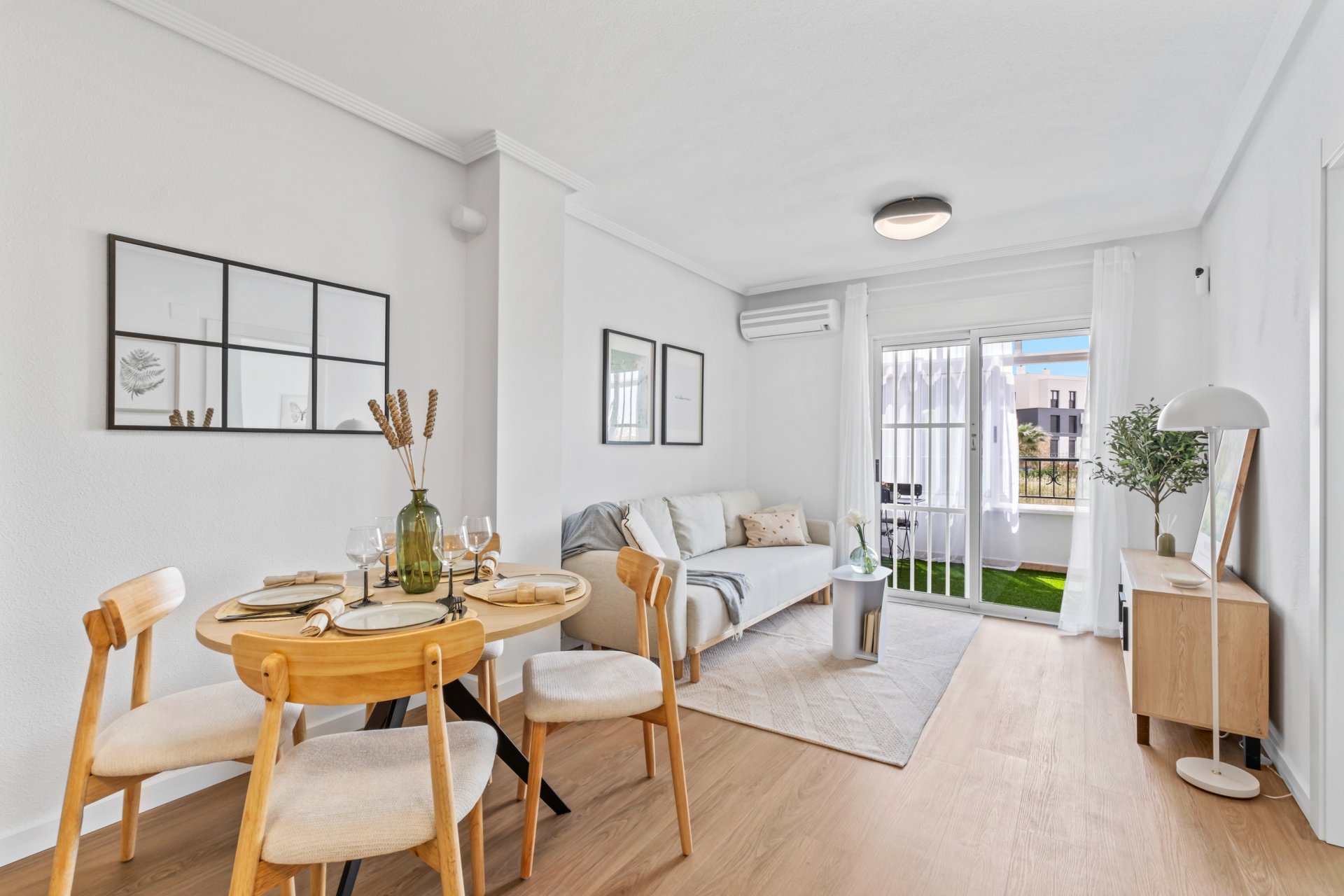 Wiederverkauf - Wohnung -
Playa Flamenca - Costa Blanca