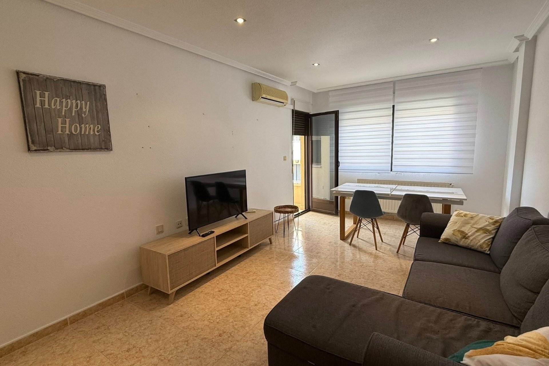 Wiederverkauf - Wohnung -
San Miguel de Salinas - Inland