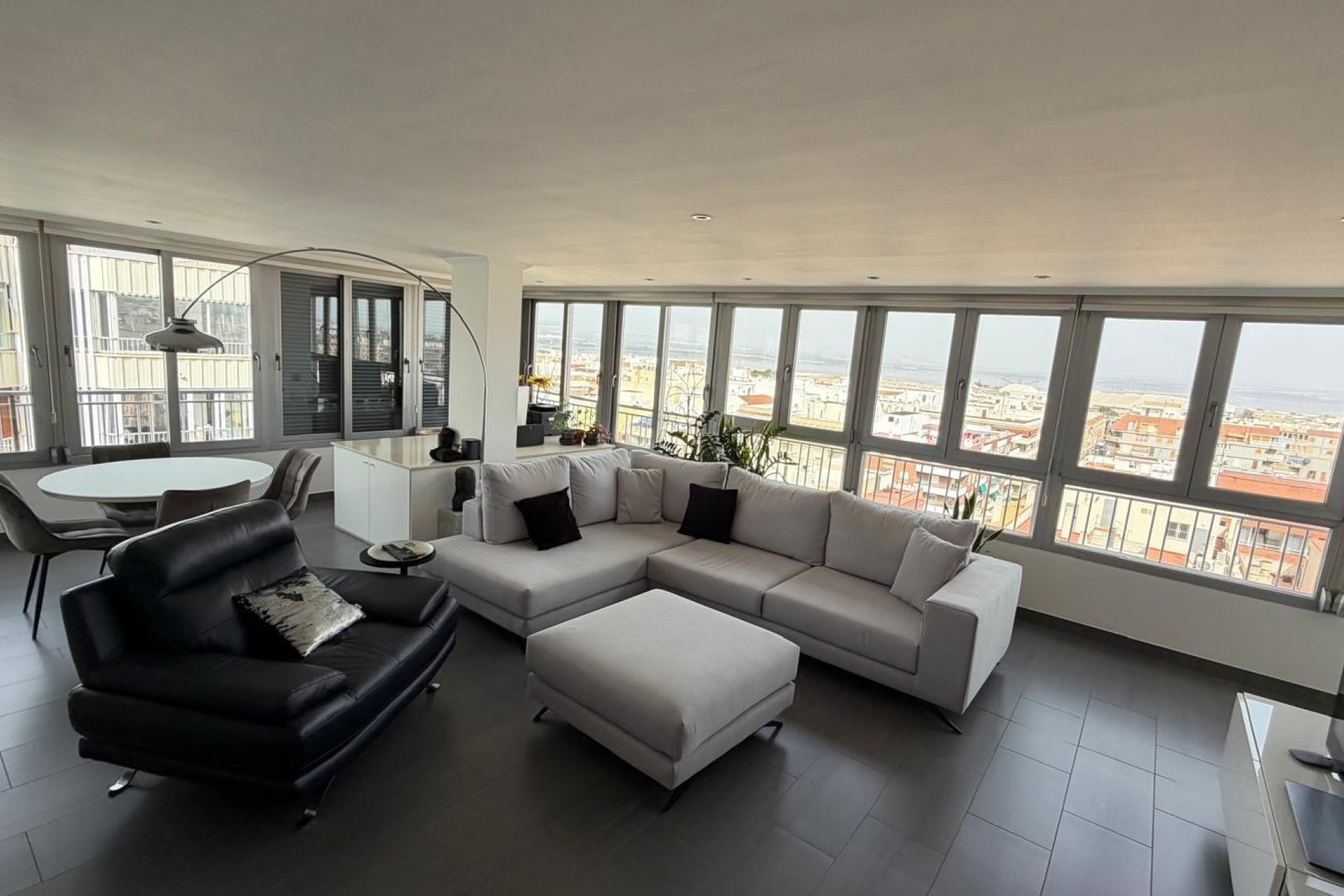 Wiederverkauf - Wohnung -
Torrevieja - Acequion