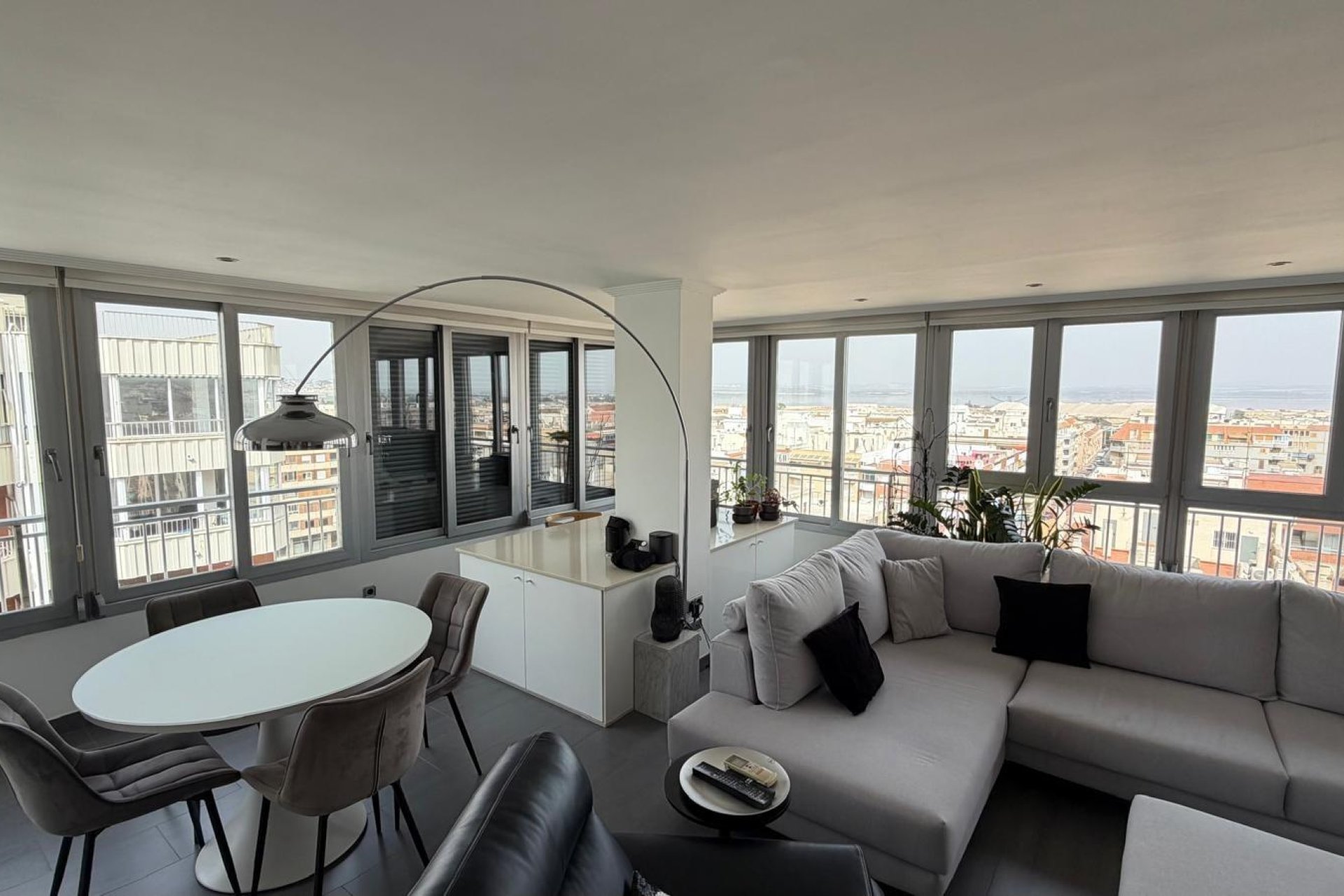 Wiederverkauf - Wohnung -
Torrevieja - Acequion